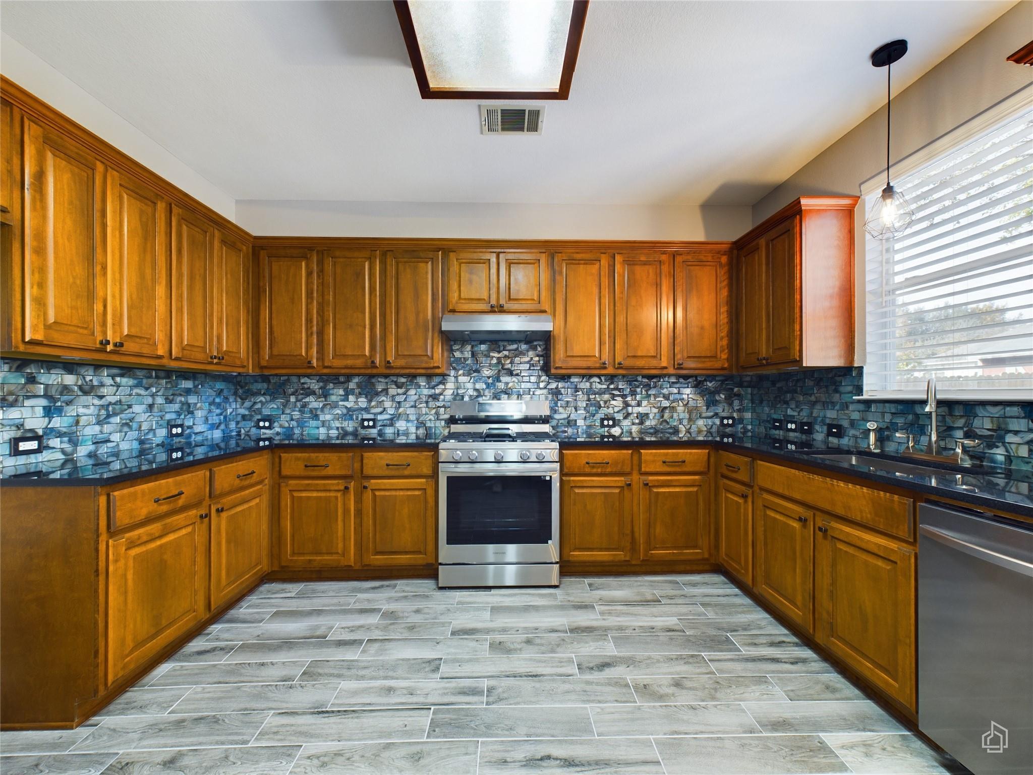 10332 Channel Island Dr Property Photo 12