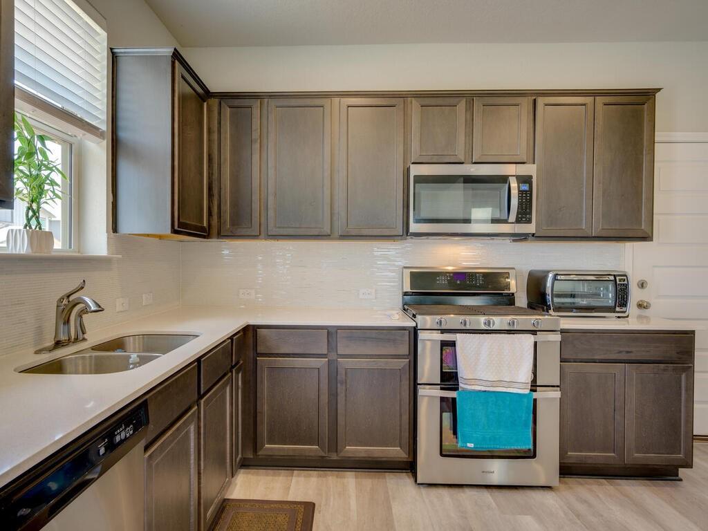 7700 Dylan Dr 26 Property Photo 6