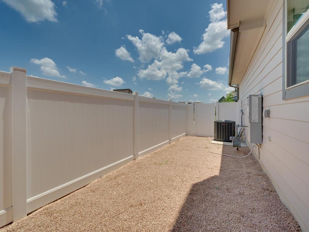 7700 Dylan Dr 26 Property Photo 24