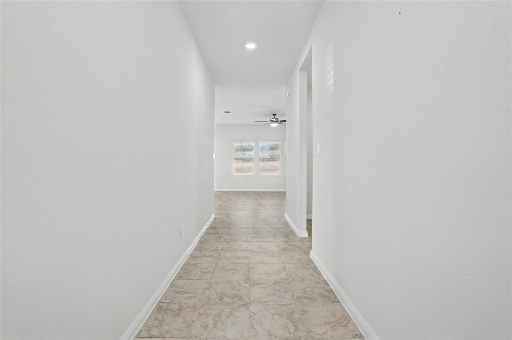 382 Smithsonian Ln Property Photo 9