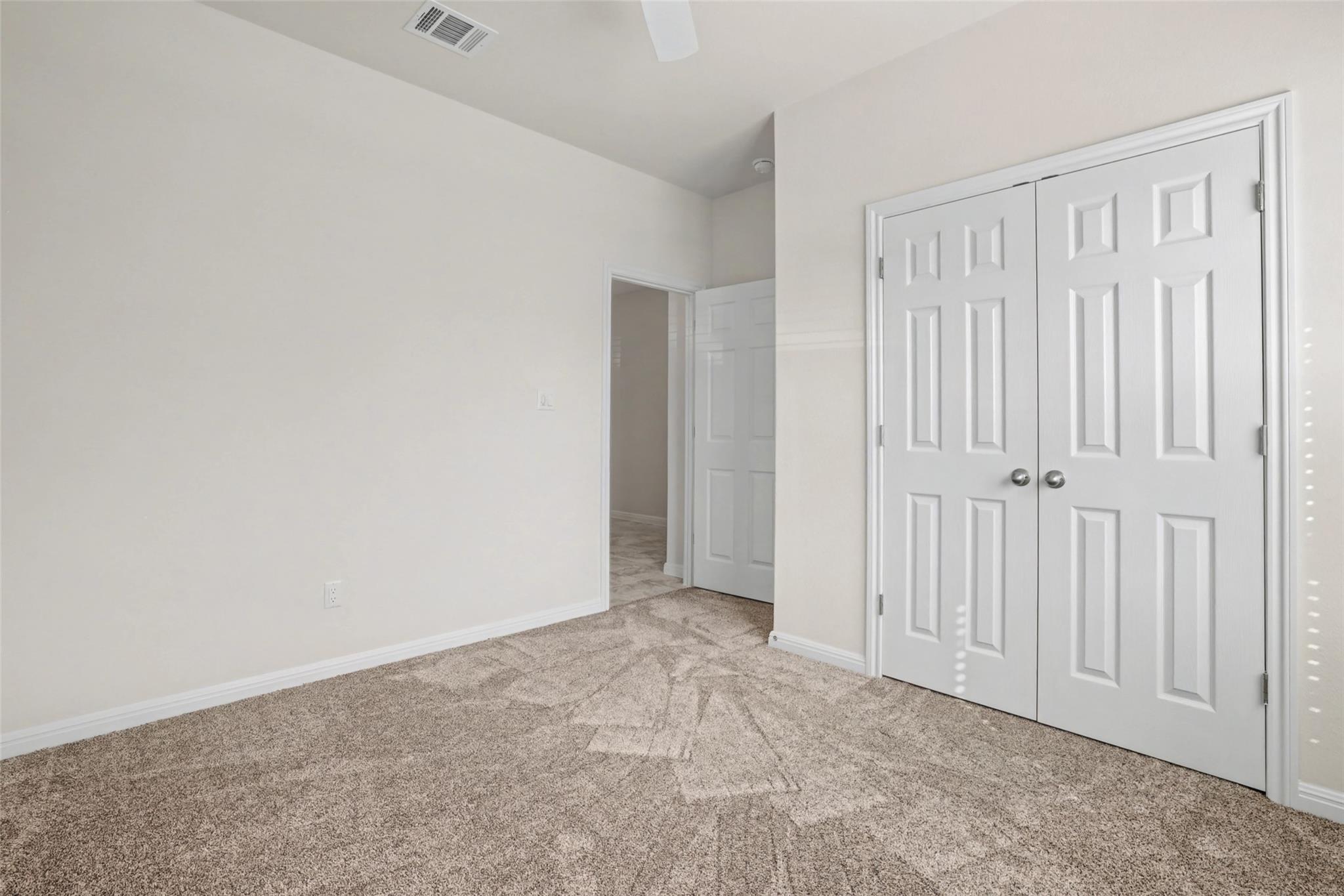 382 Smithsonian Ln Property Photo 11