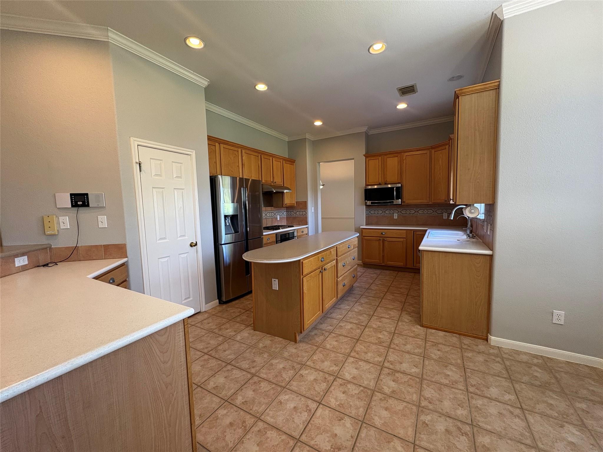 8419 Sea Ash Cir Property Photo 5