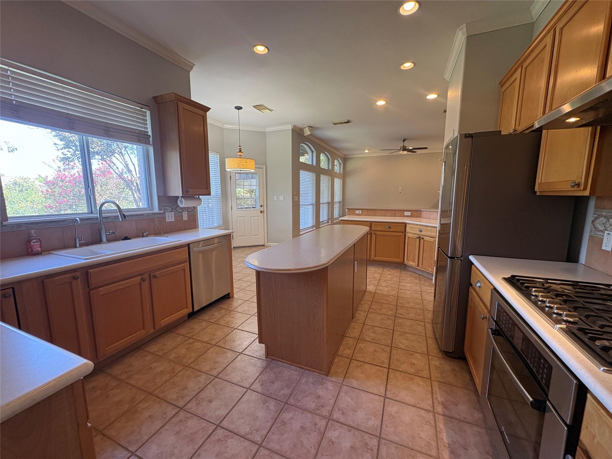 8419 Sea Ash Cir Property Photo 6
