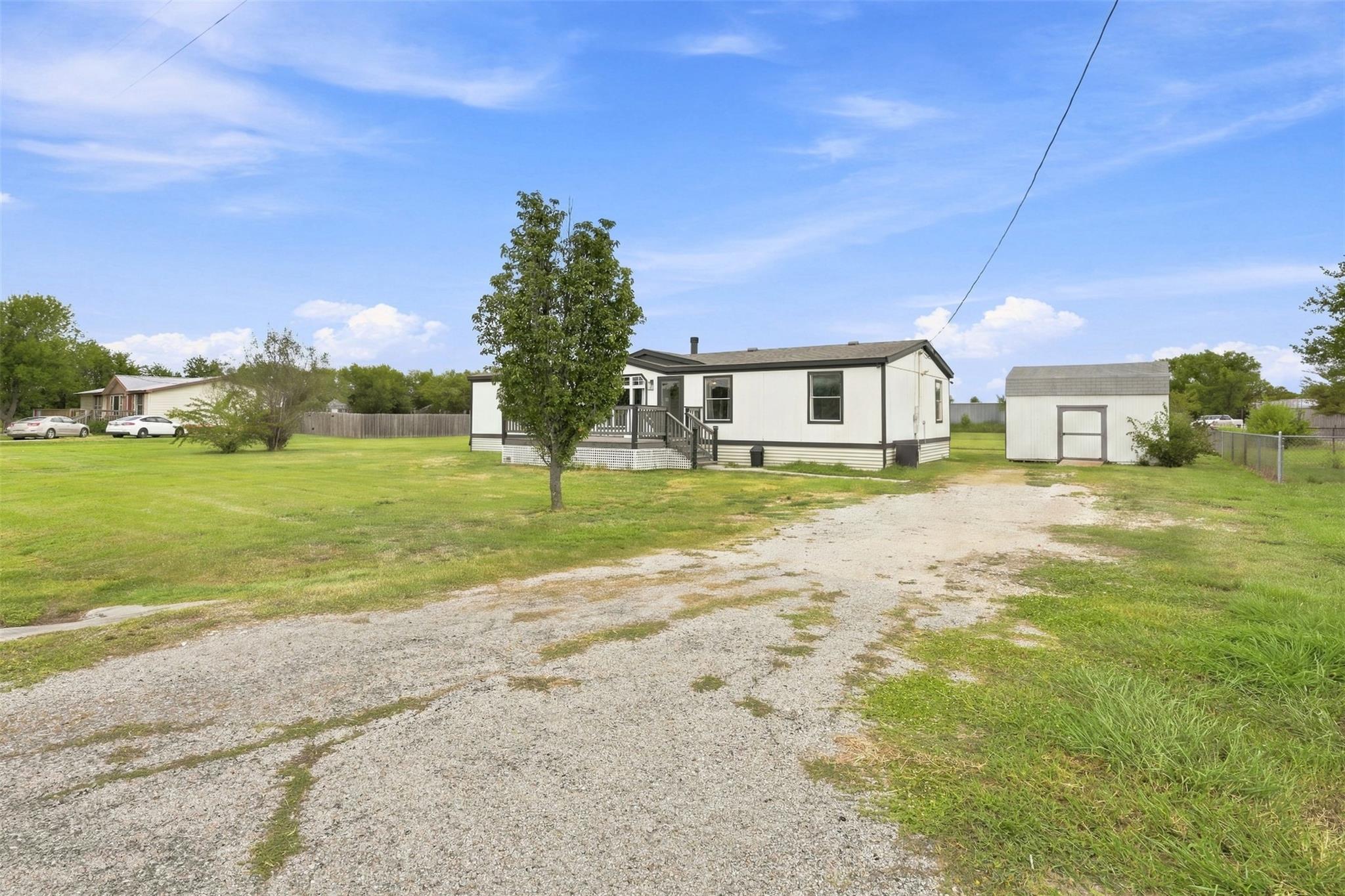1151 Heidenreich Ln Property Photo 2
