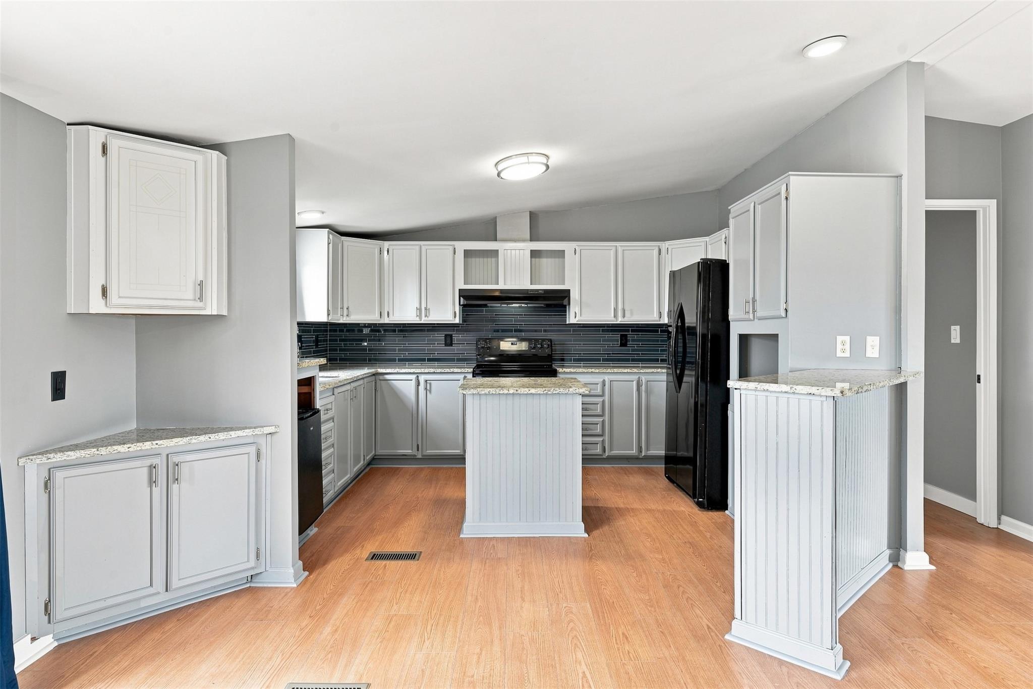 1151 Heidenreich Ln Property Photo 12