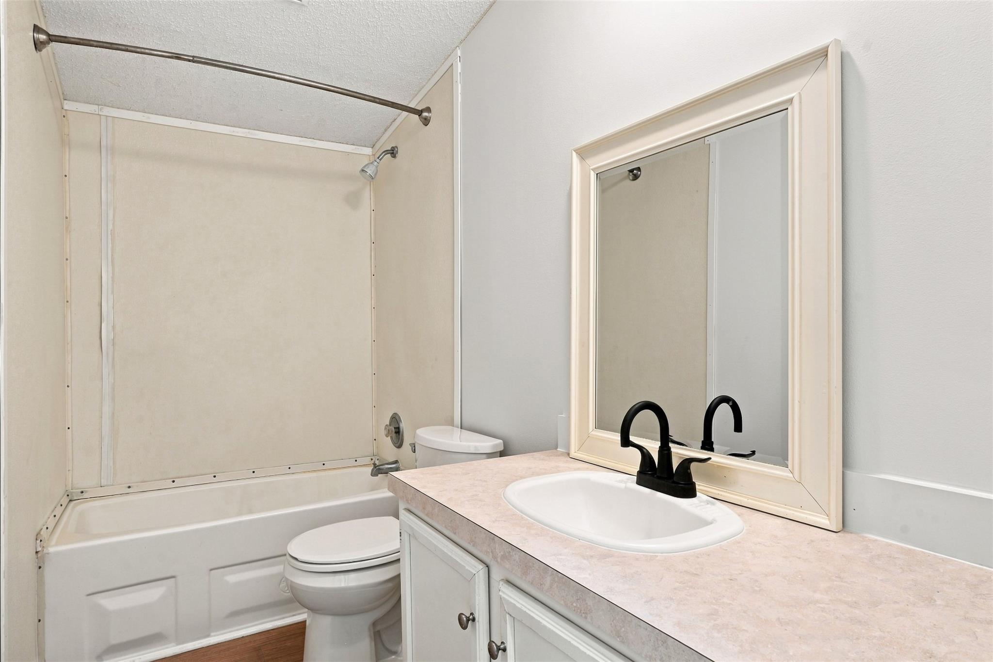 1151 Heidenreich Ln Property Photo 15