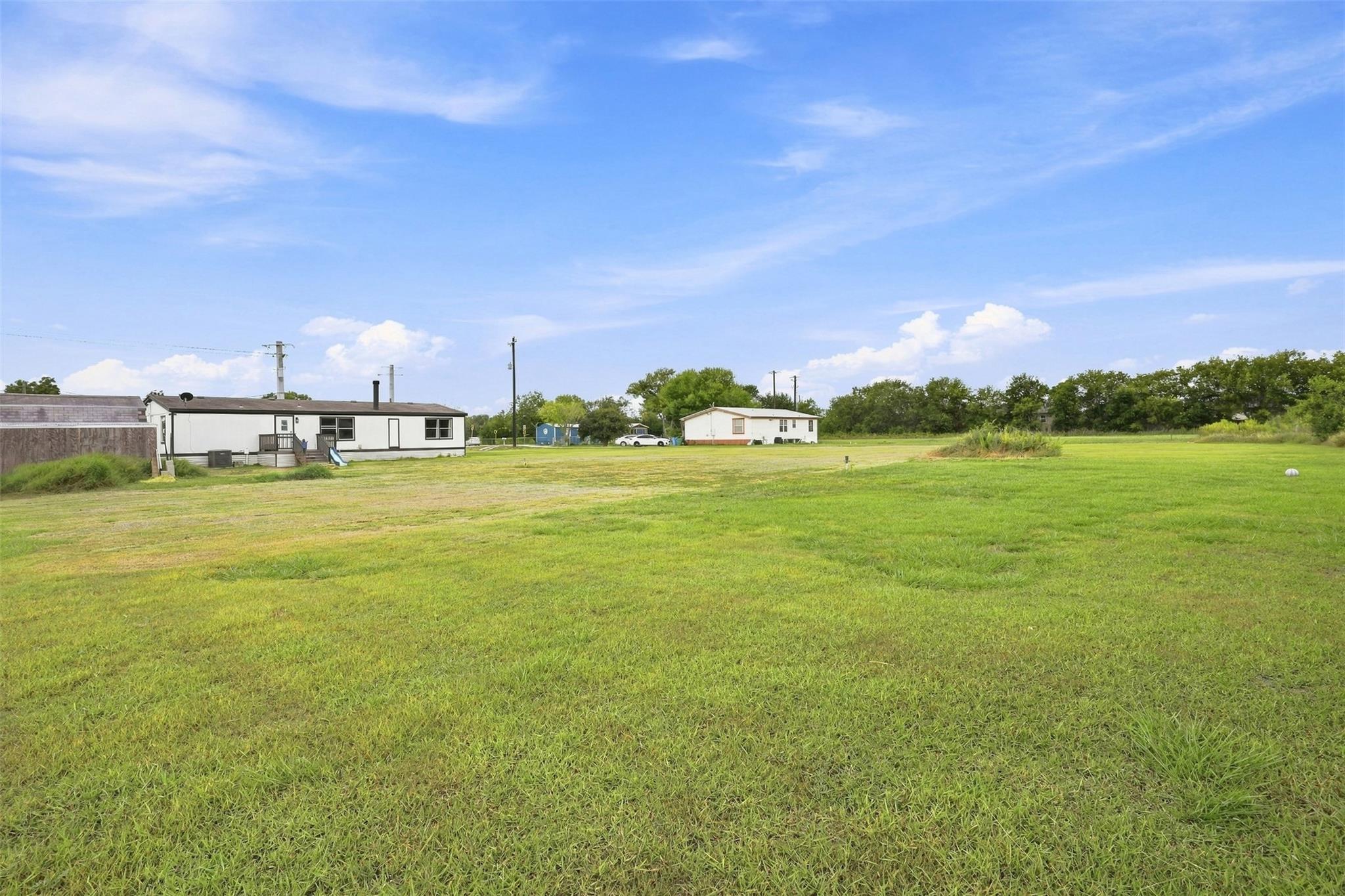 1151 Heidenreich Ln Property Photo 27