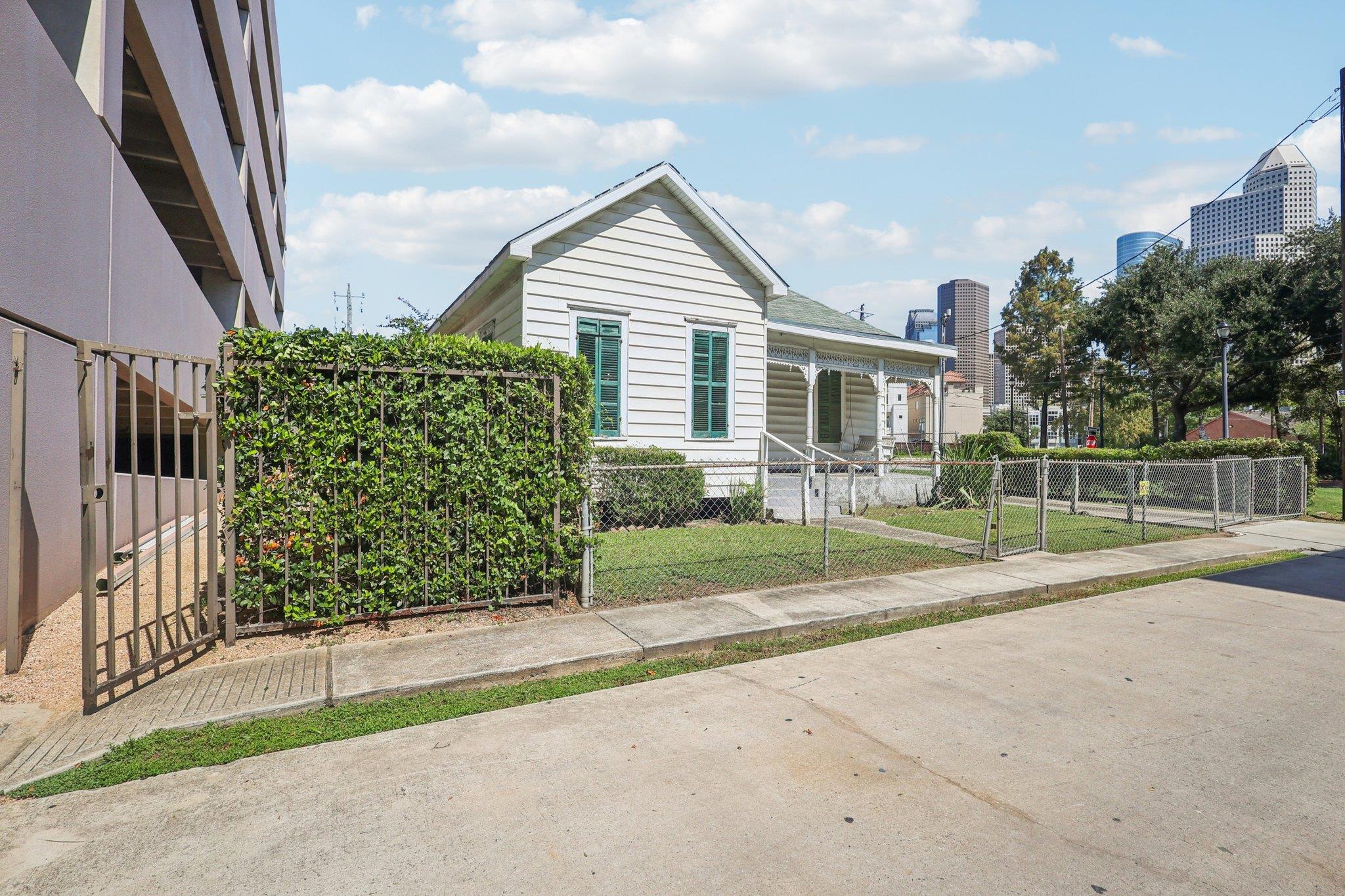 1106 Oneil St Property Photo 7
