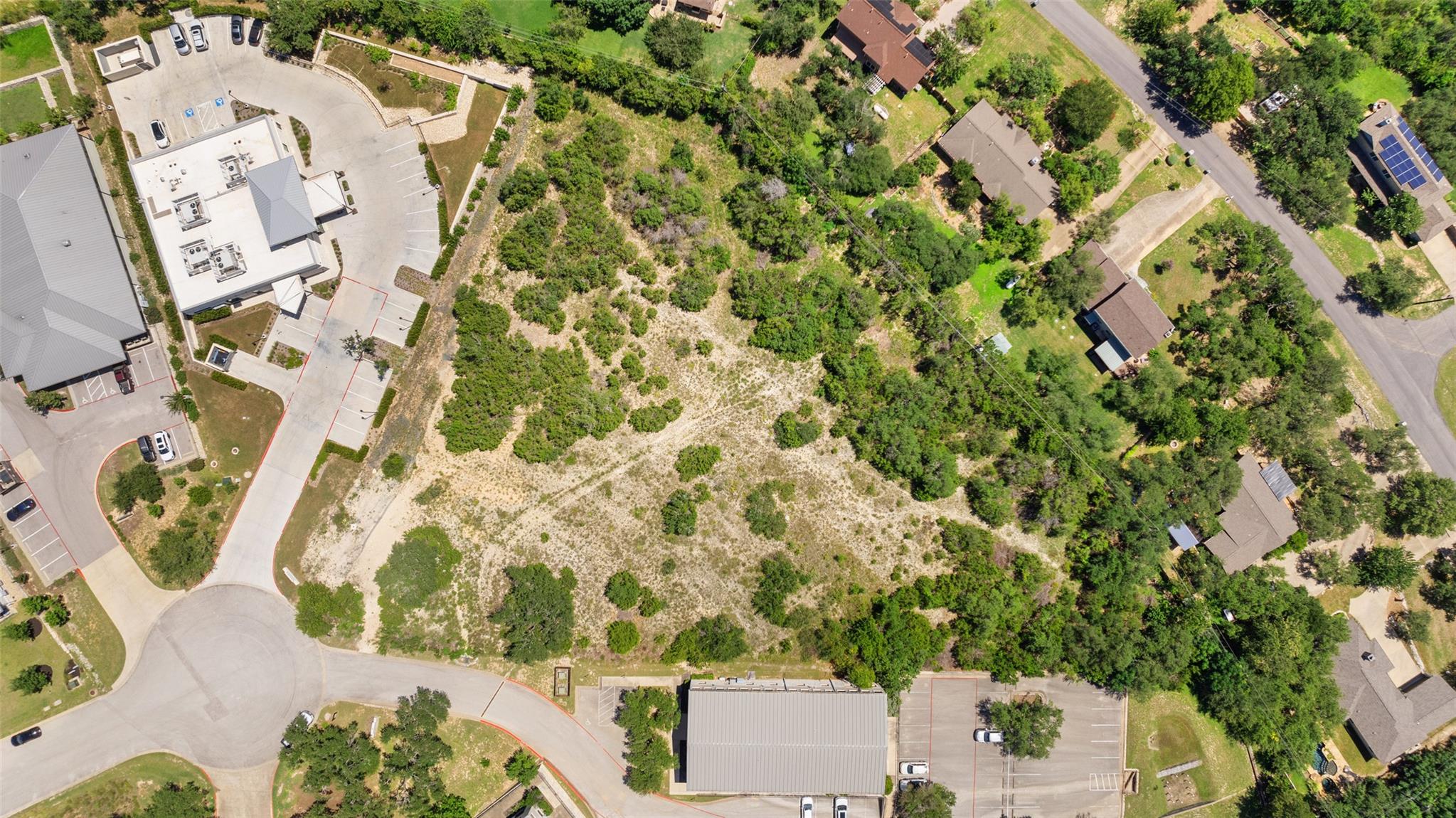 8 Lakeway Centre Ct Property Photo 2
