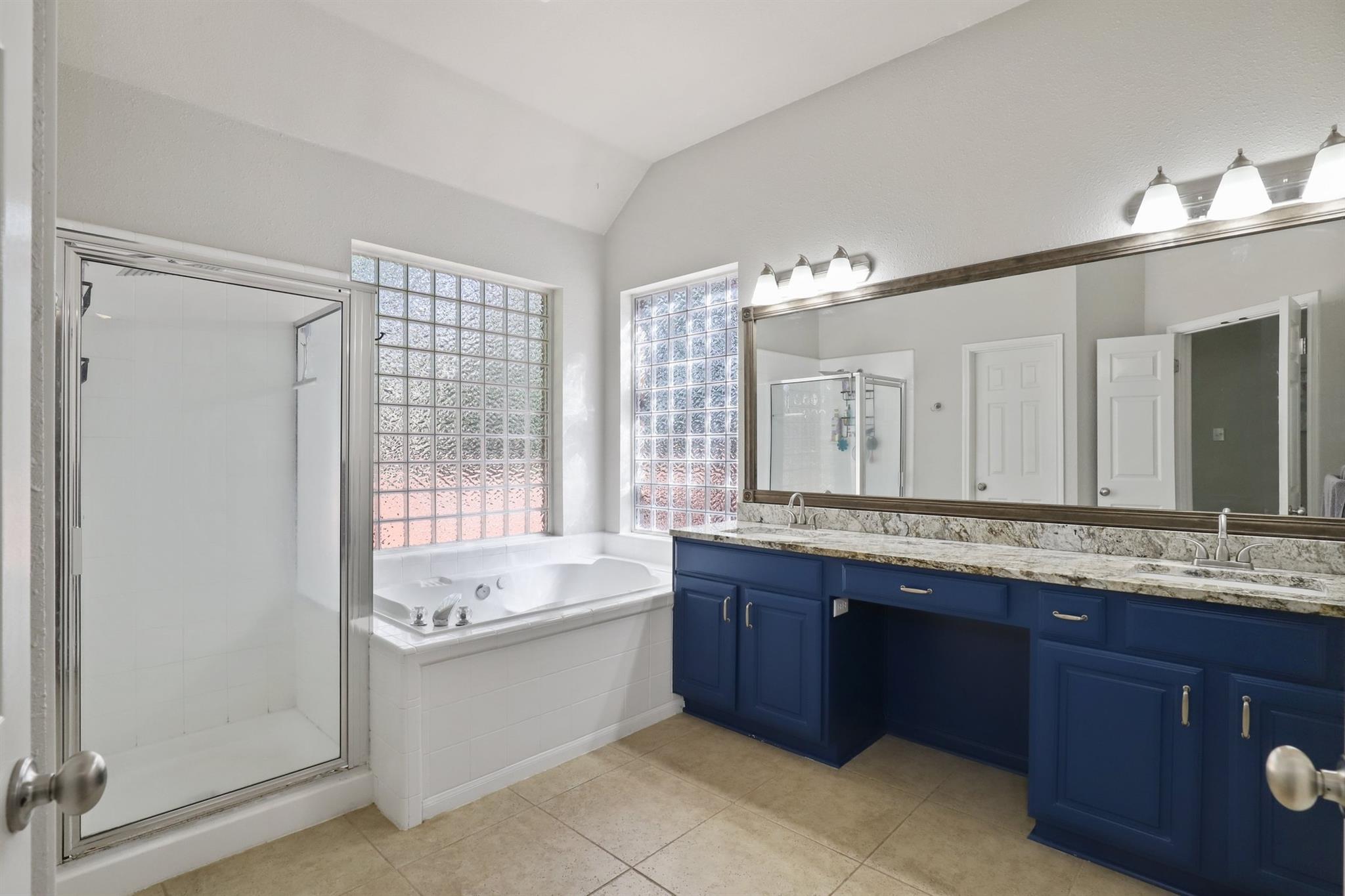 18121 Whitewater Cv Property Photo 20