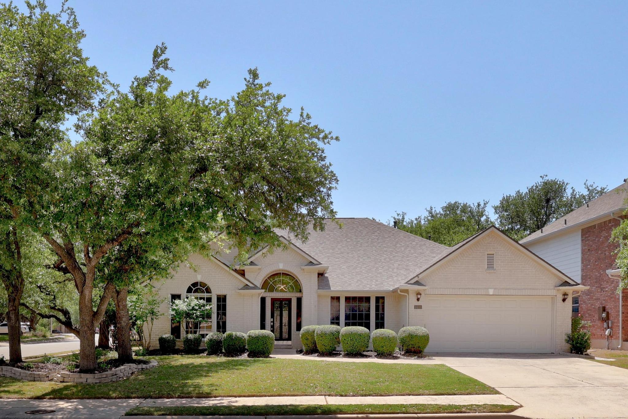 1400 Fall Creek Loop Property Photo