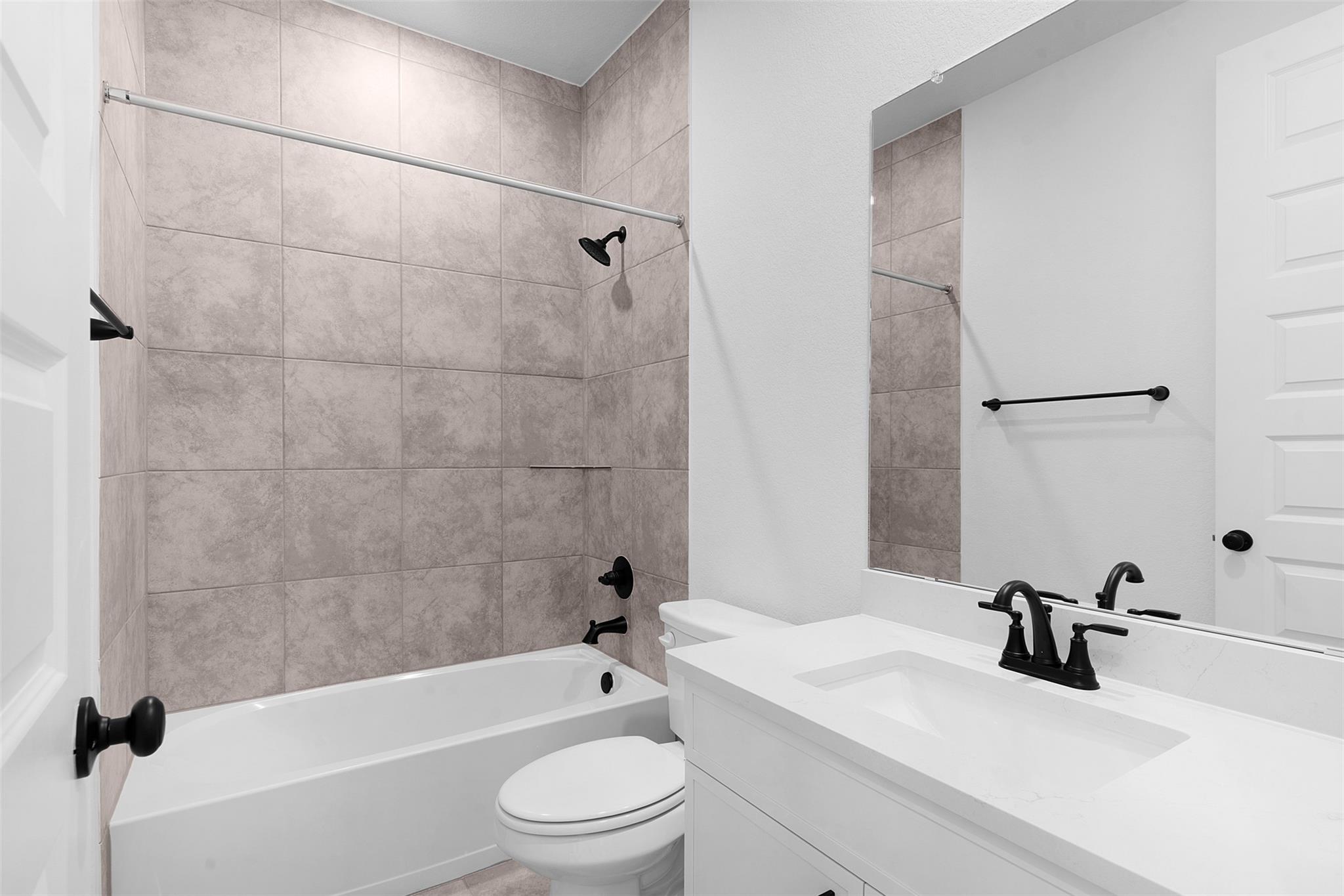 404 Veneta Ln Property Photo 5