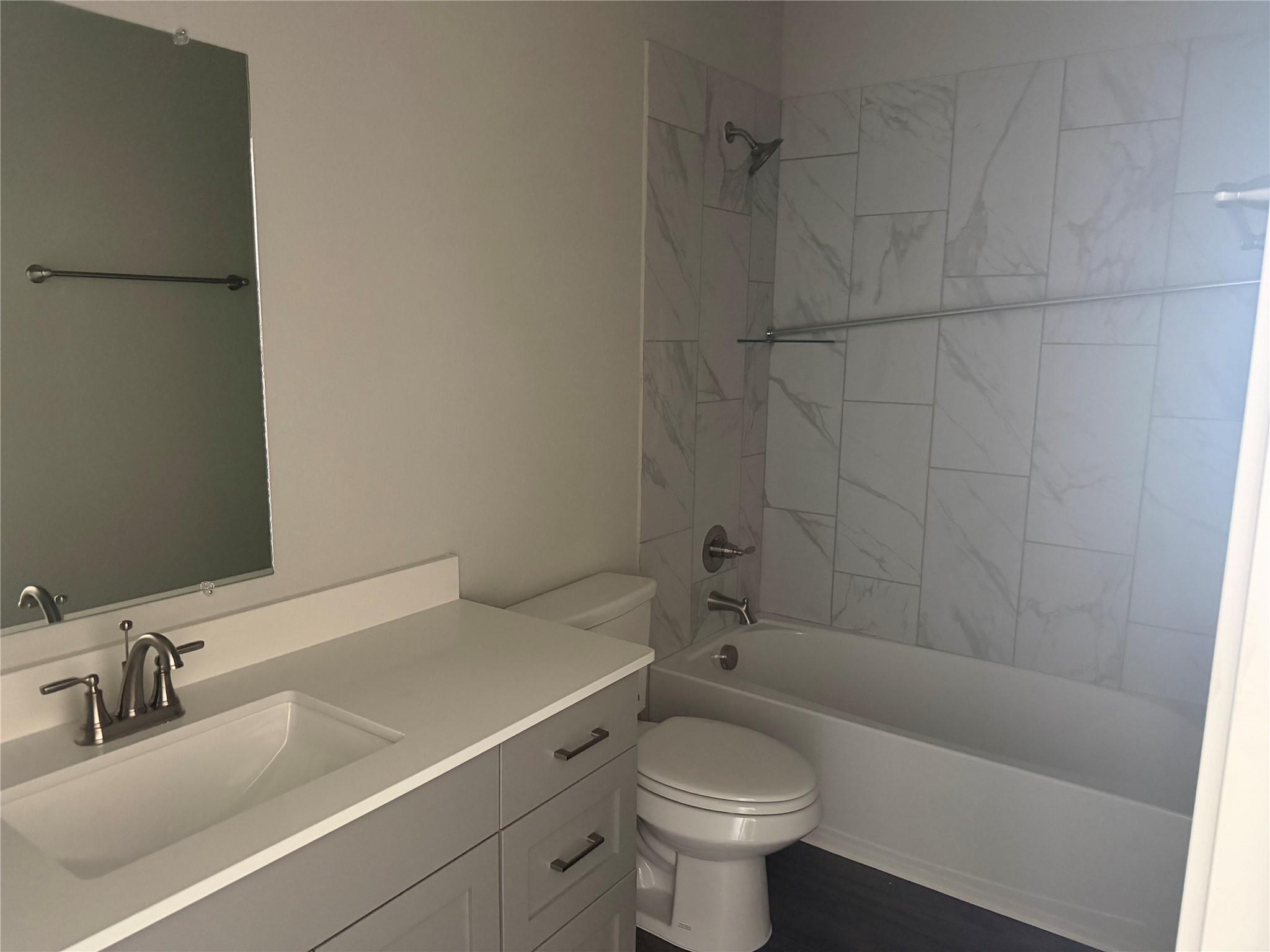 404 Veneta Ln Property Photo 27