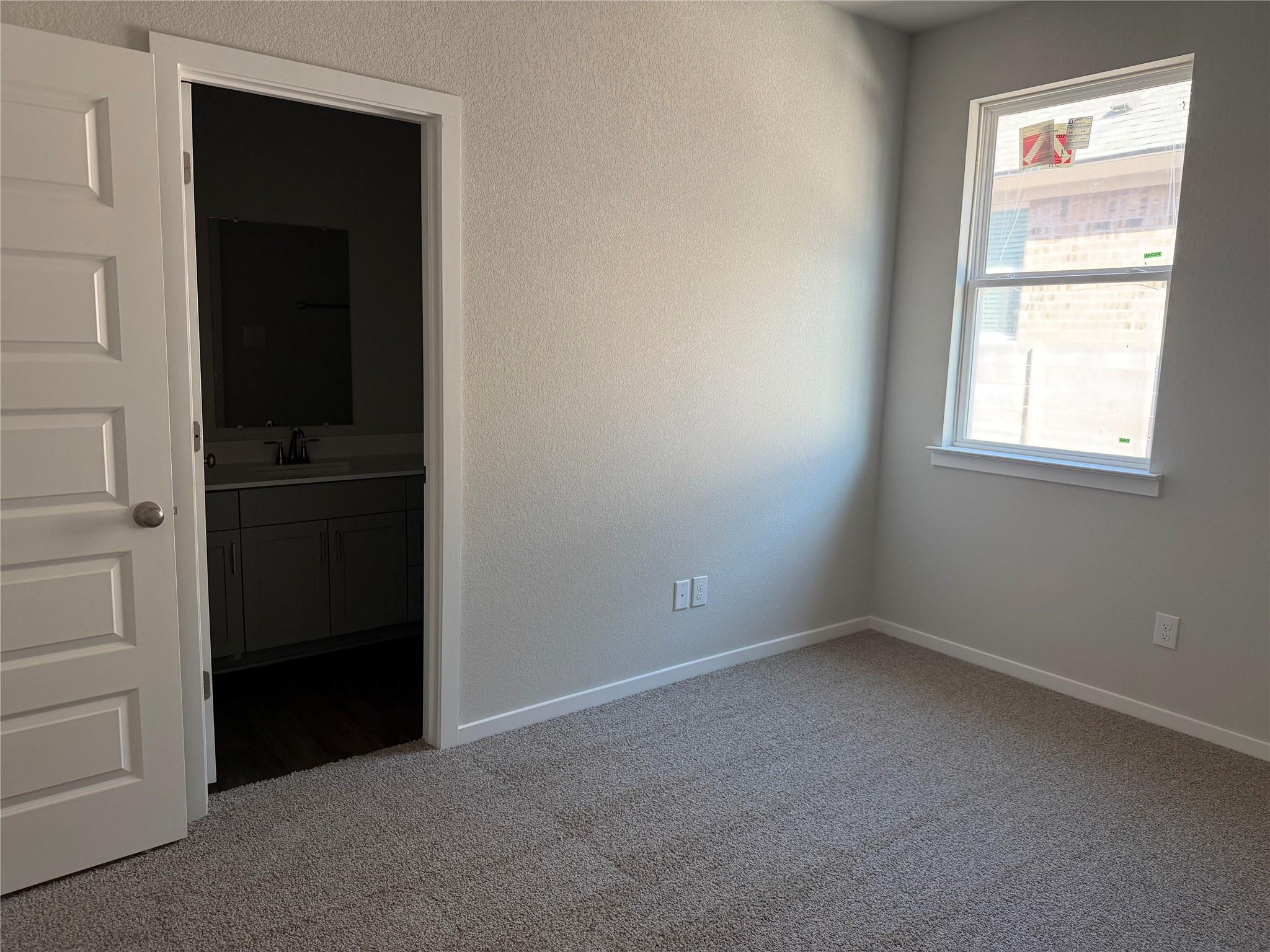 404 Veneta Ln Property Photo 28