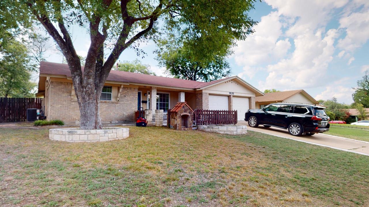 9636 Newfoundland Cir Property Photo