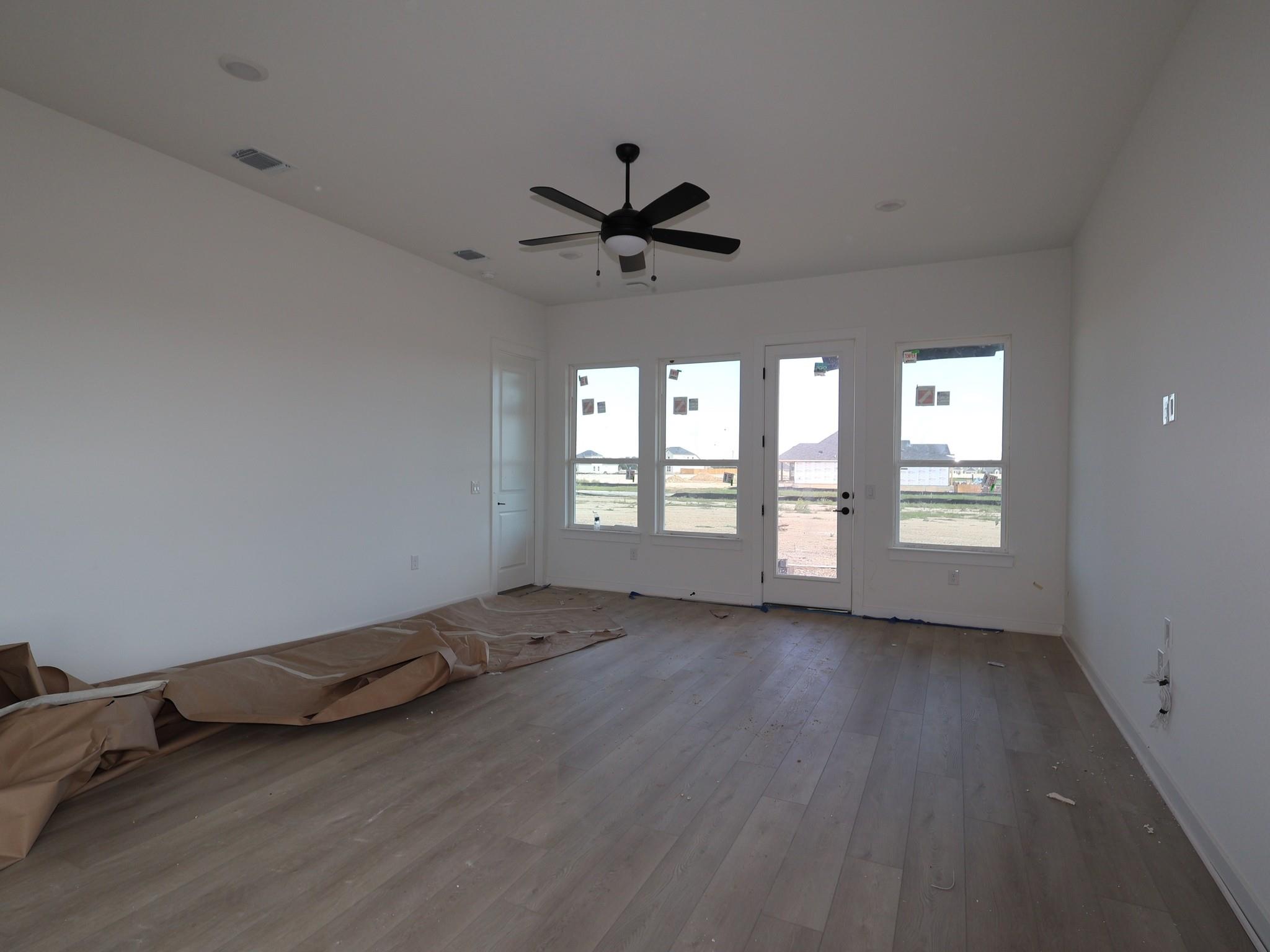 353 Champ Ave Property Photo 2