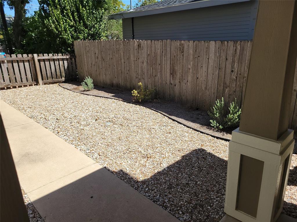 1176 Bedford St #a Property Photo 4