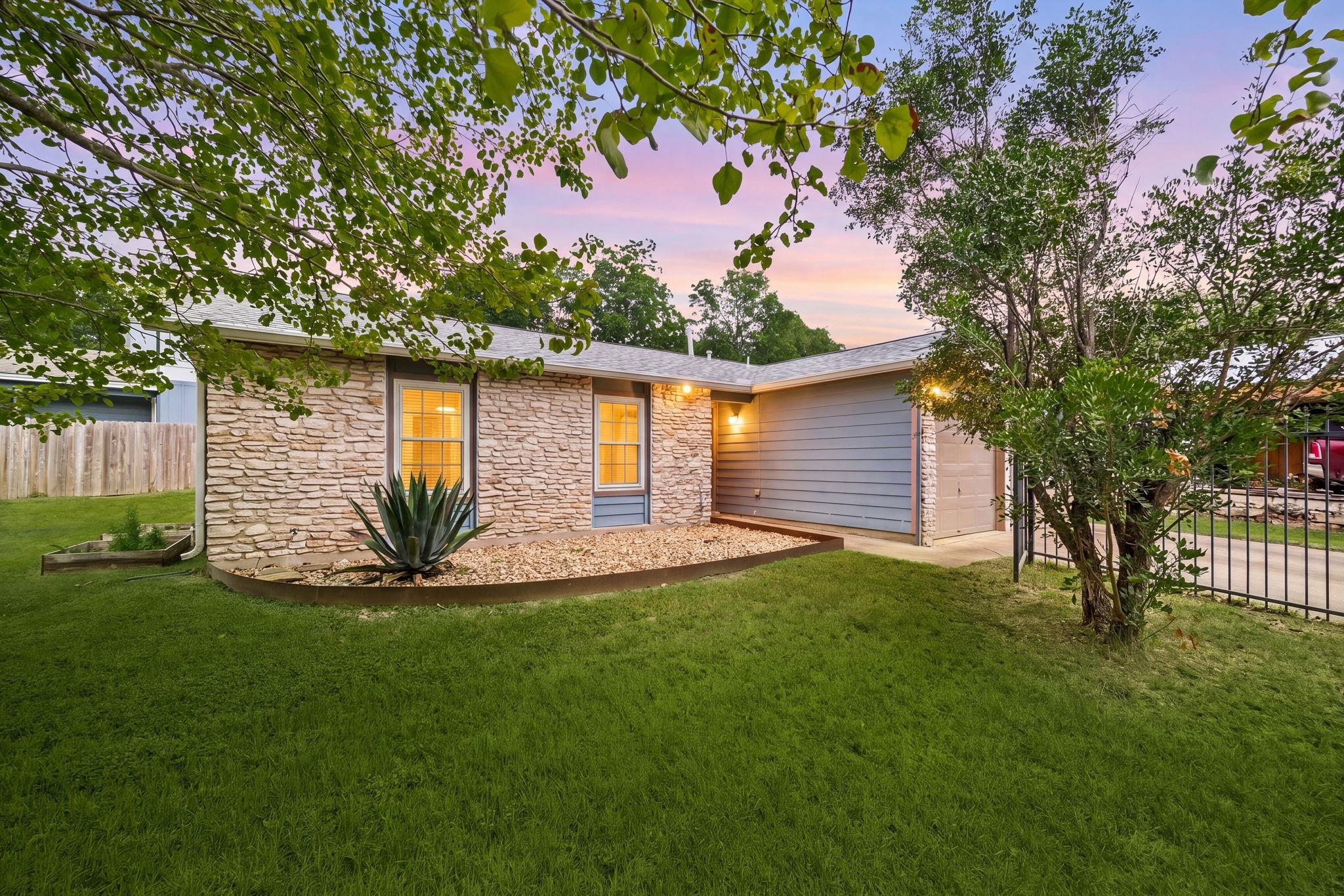 7802 Elderberry Dr Property Photo 1