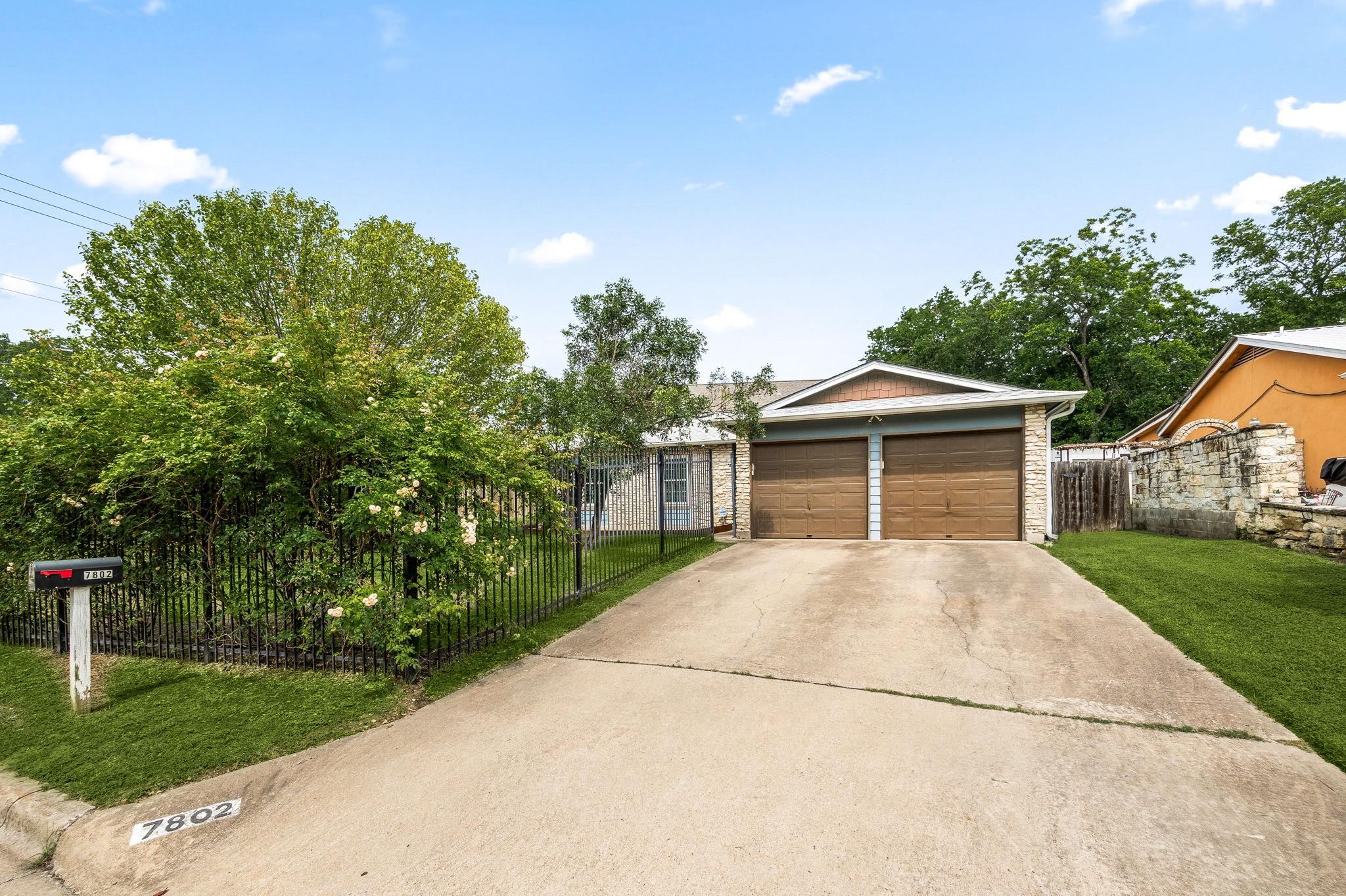 7802 Elderberry Dr Property Photo 3