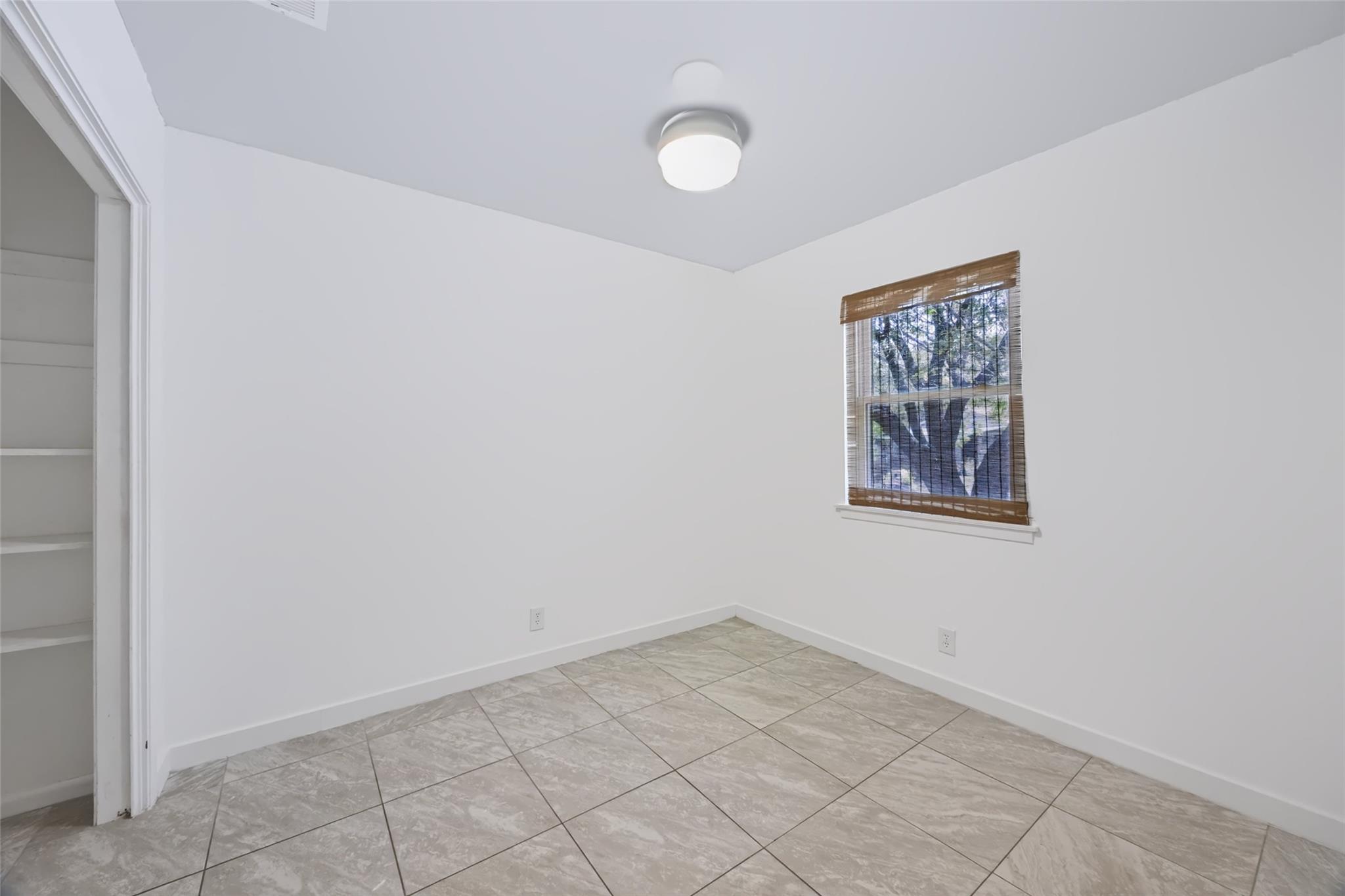 5710 Breezewood Dr Property Photo 12