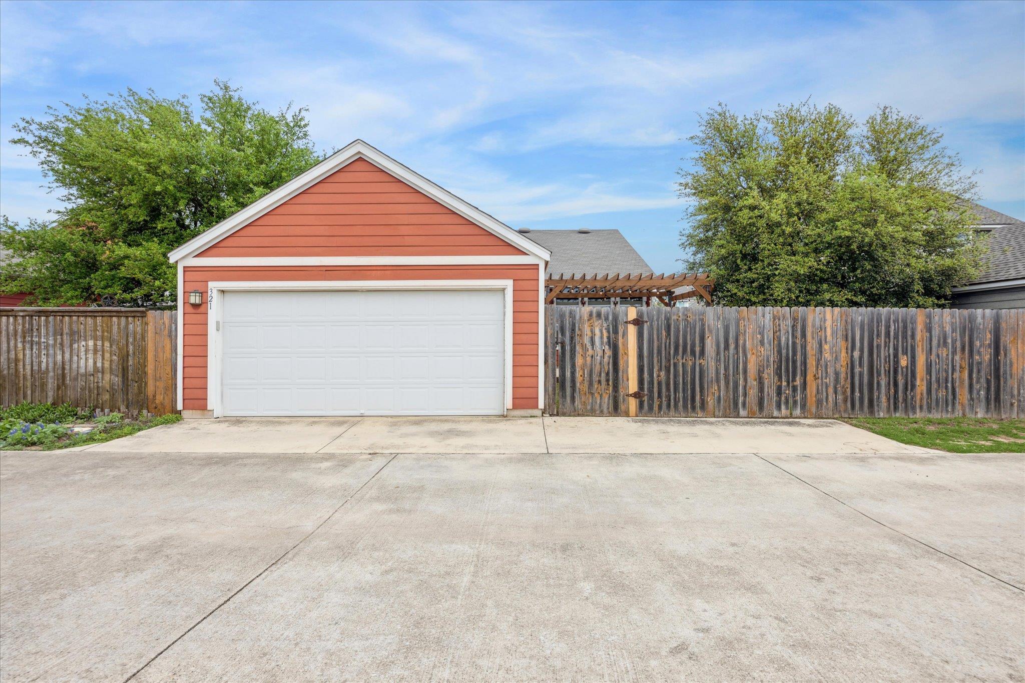 321 Newberry Trl Property Photo 18