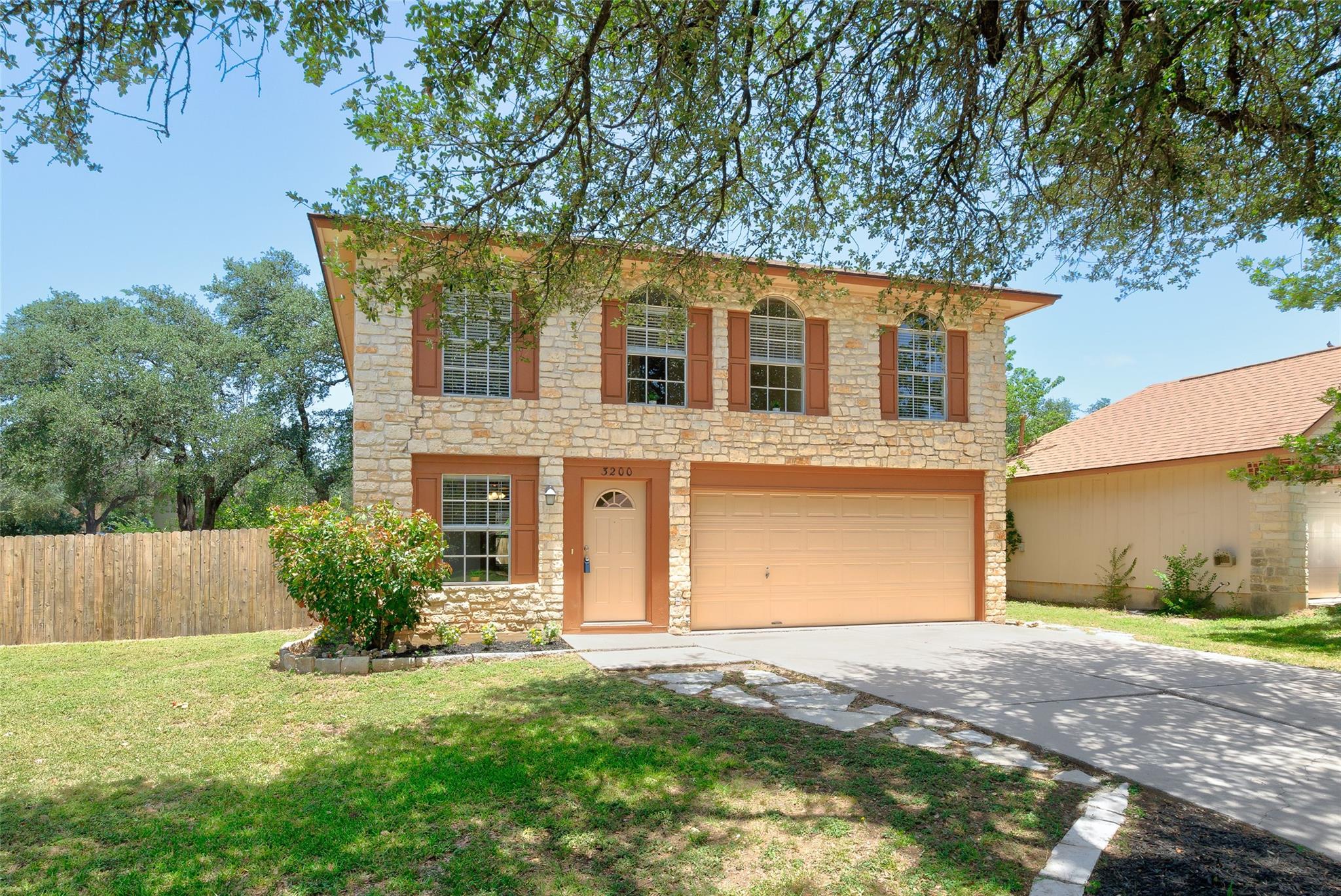 3200 Blazing Star Trl Property Photo 3