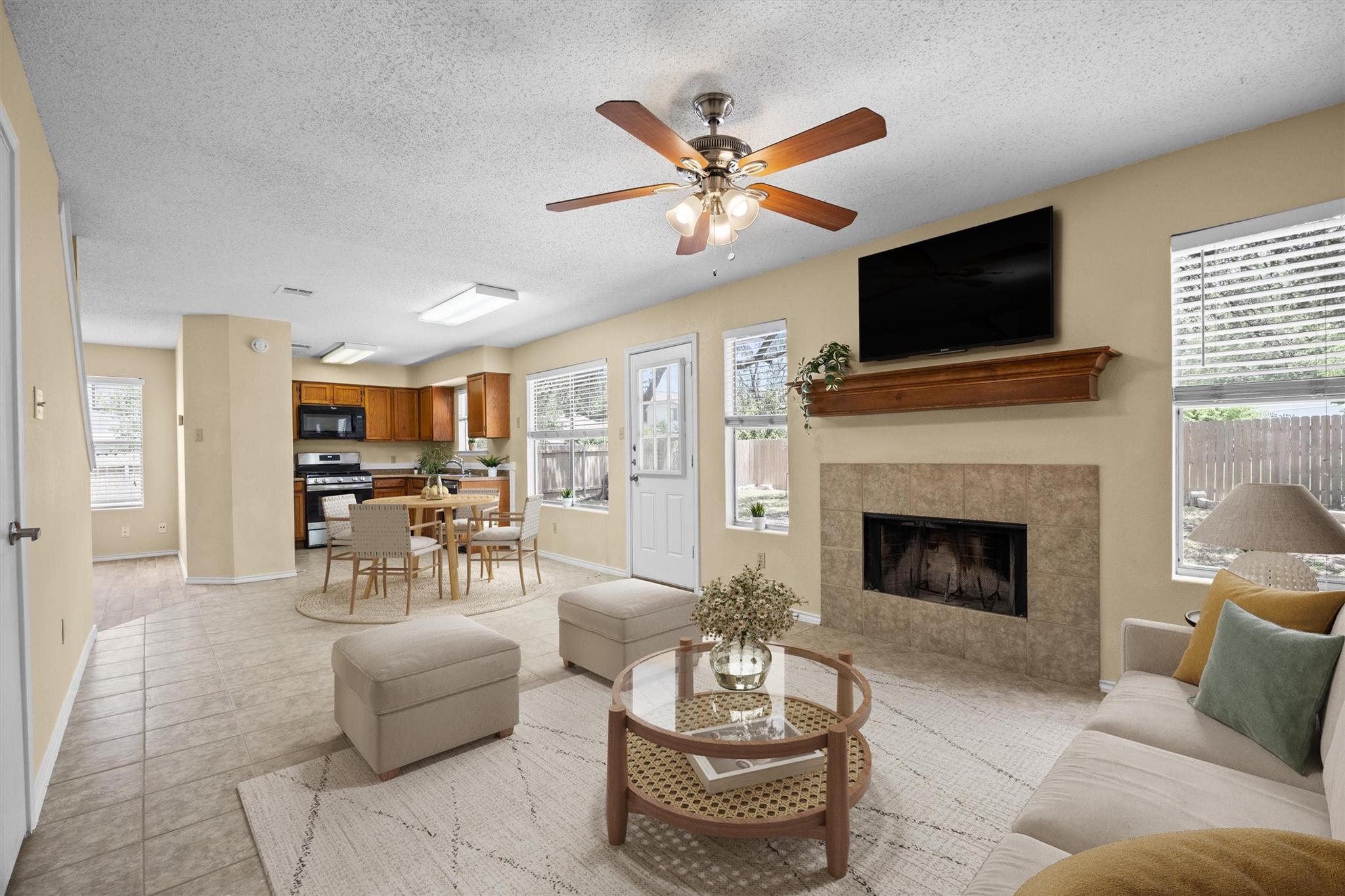 3200 Blazing Star Trl Property Photo 5