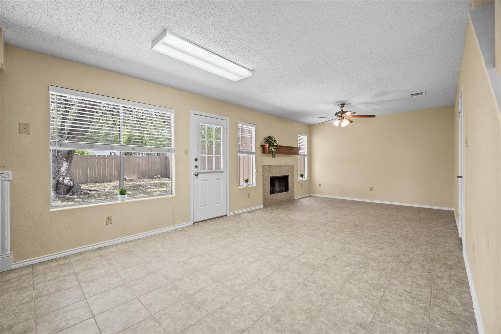 3200 Blazing Star Trl Property Photo 14