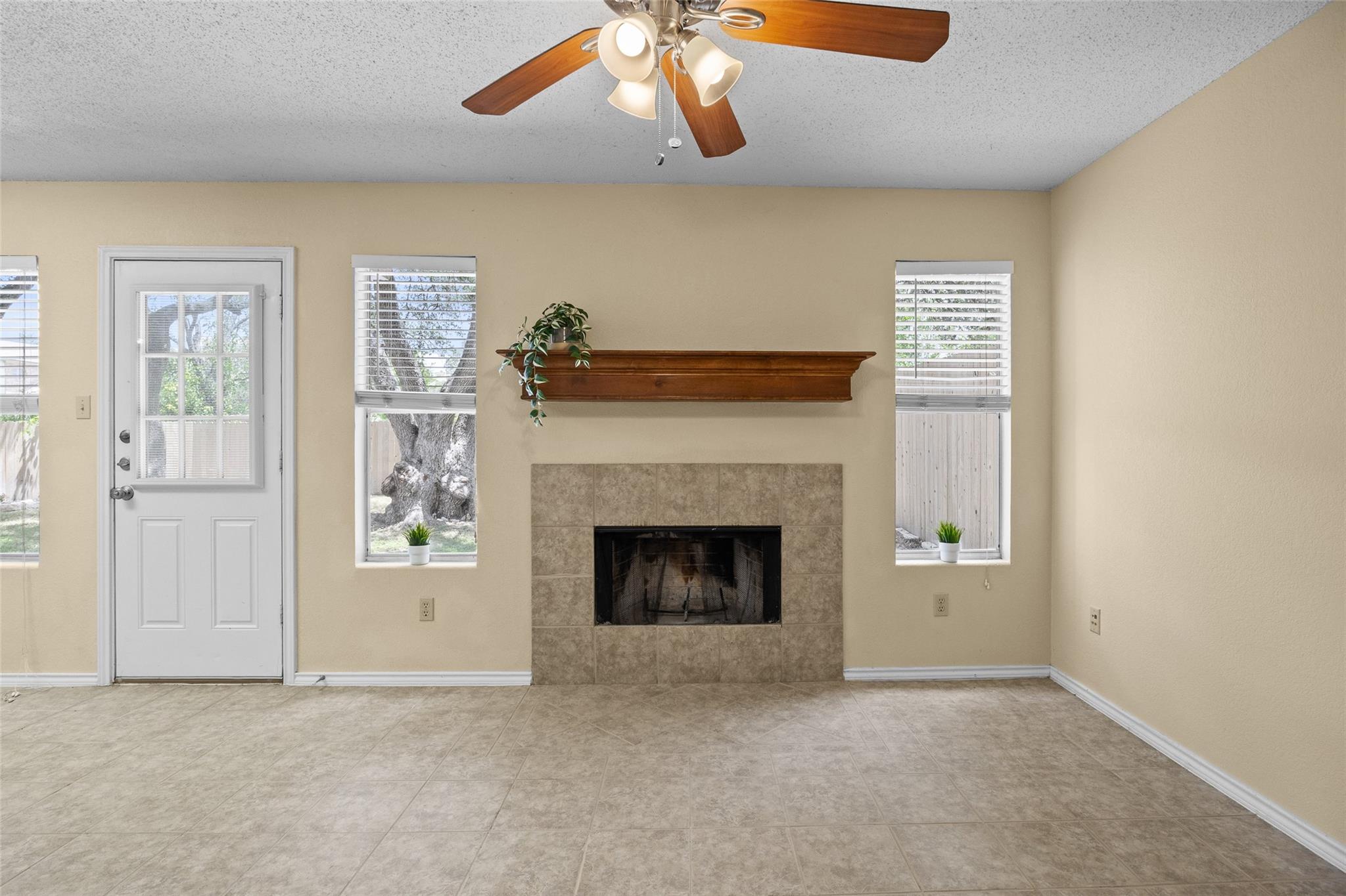 3200 Blazing Star Trl Property Photo 15