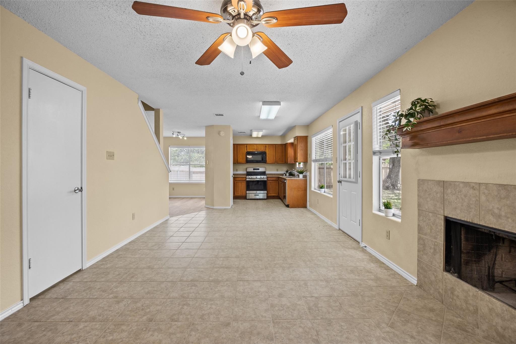 3200 Blazing Star Trl Property Photo 16