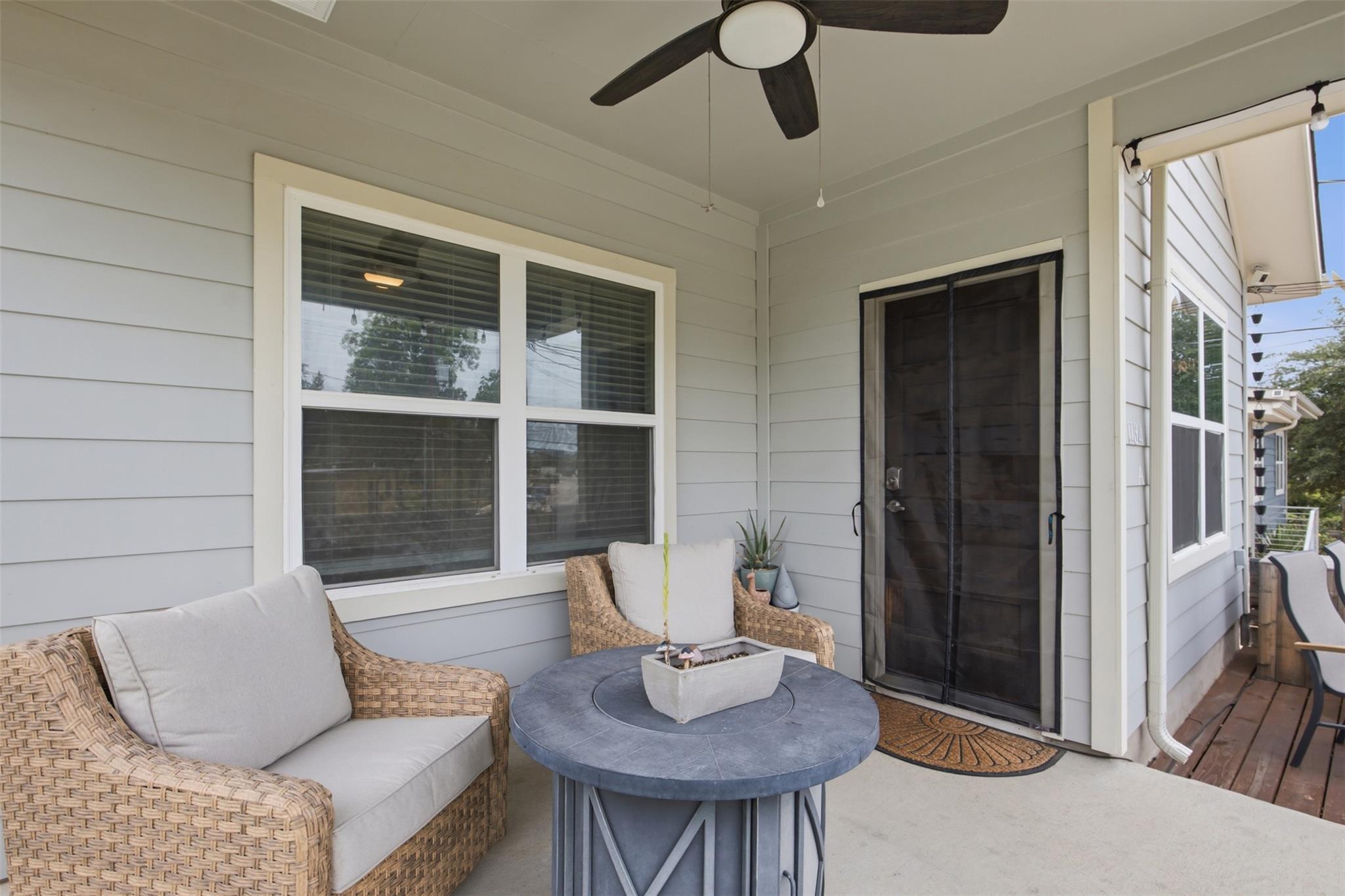 1134 Chicon St #a Property Photo 5