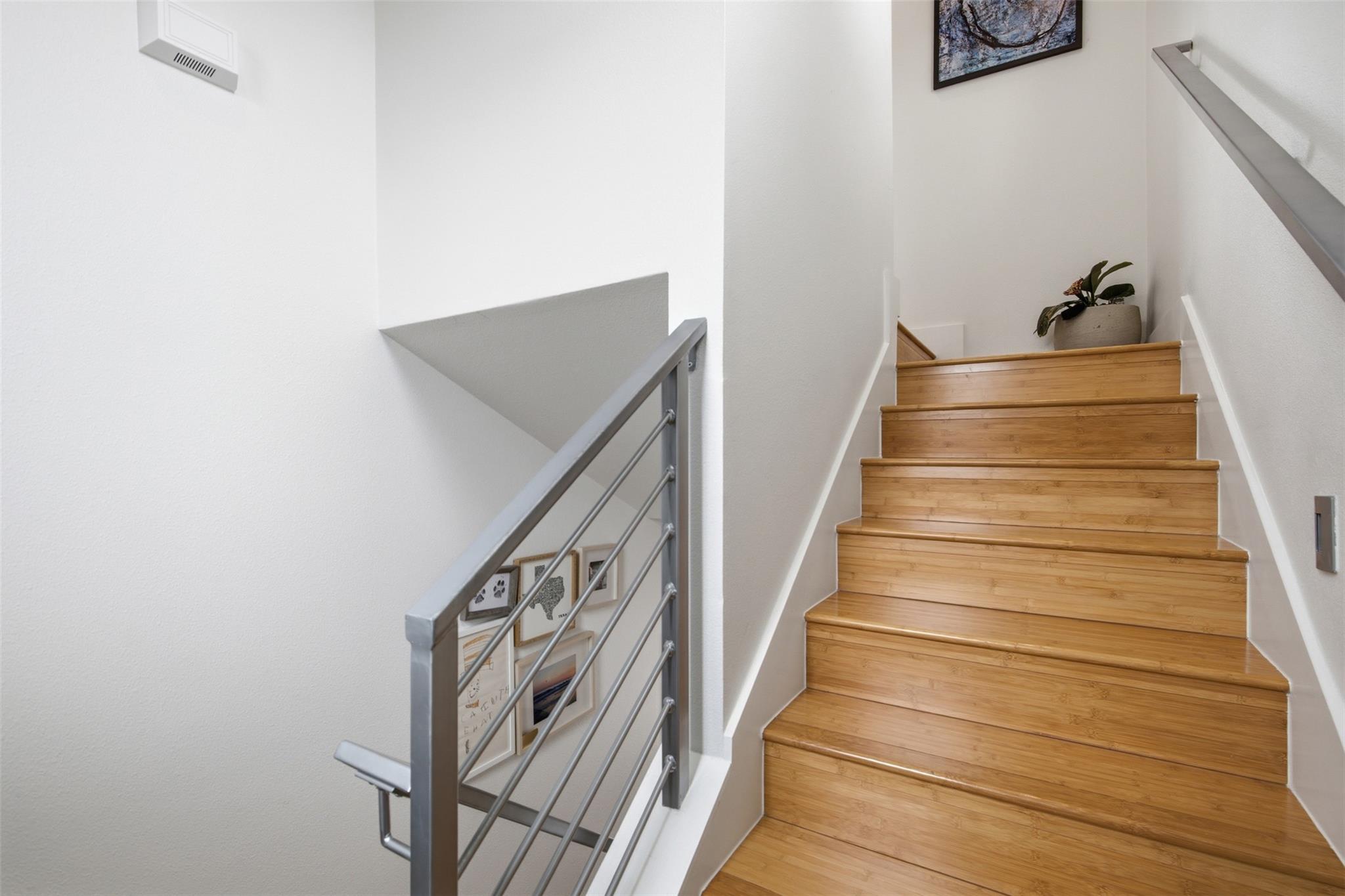 1134 Chicon St #a Property Photo 21