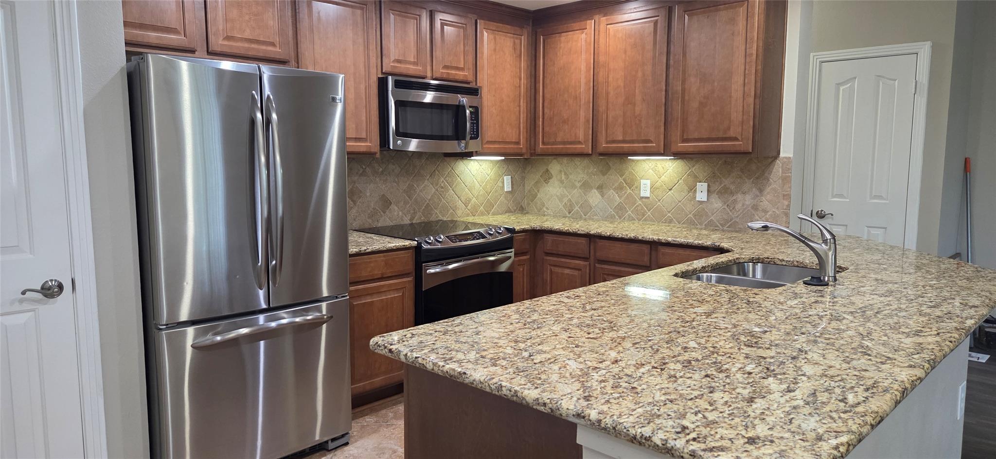 6800 Austin Center Blvd #180 Property Photo 1