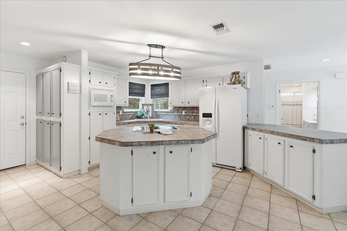 15 Spalding Cir Property Photo 4