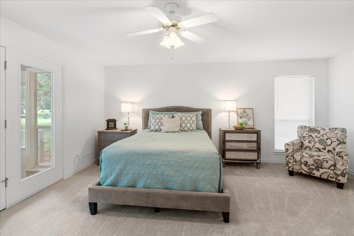 15 Spalding Cir Property Photo 5