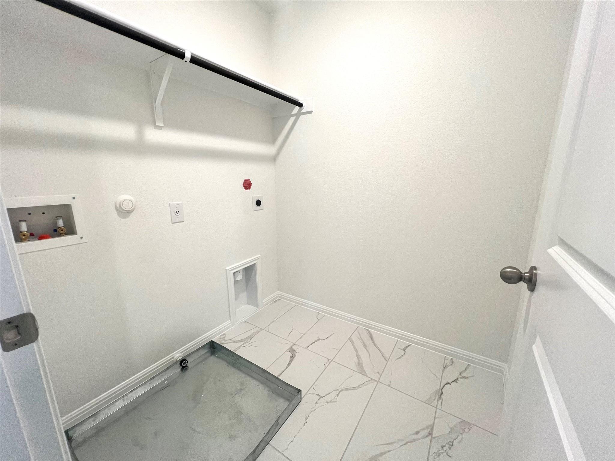 310 Young St Property Photo 16