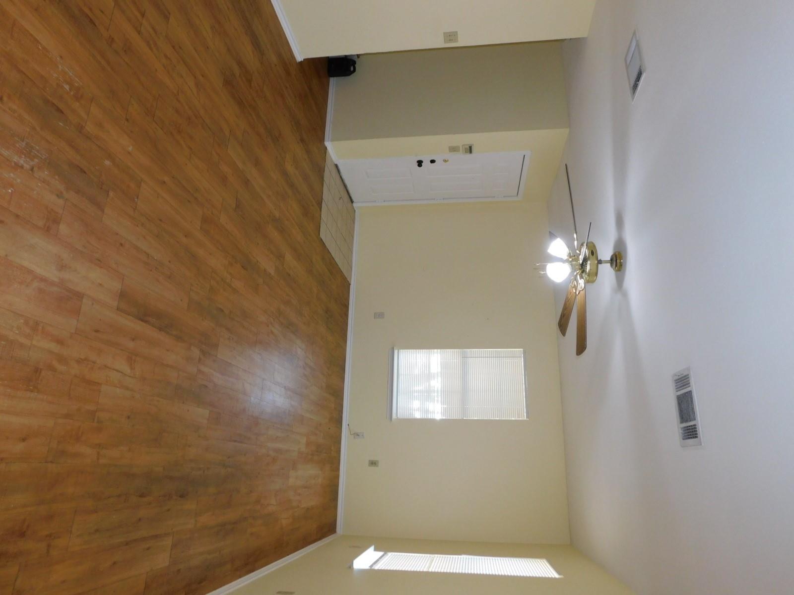 2211 Katy Ln #d Property Photo 5