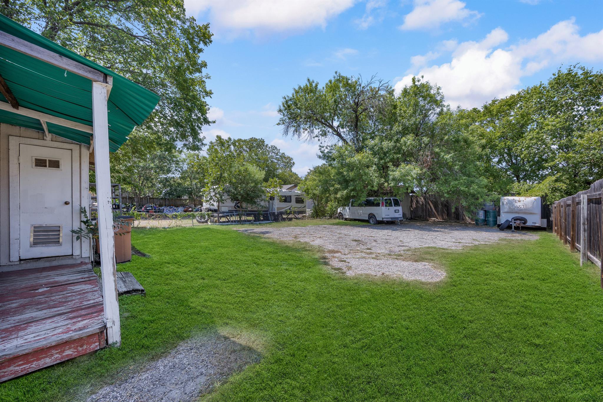 908 Vargas Rd Property Photo 26