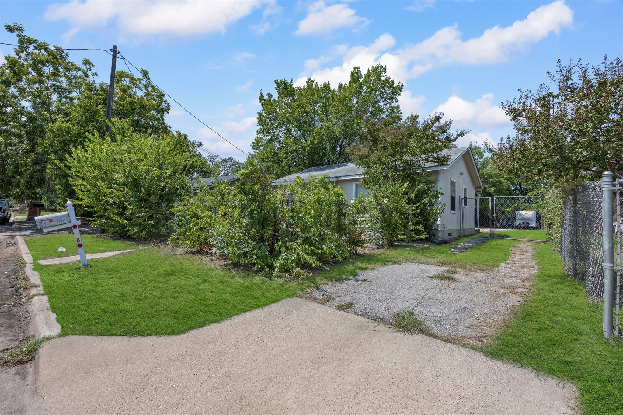 908 Vargas Rd Property Photo 31