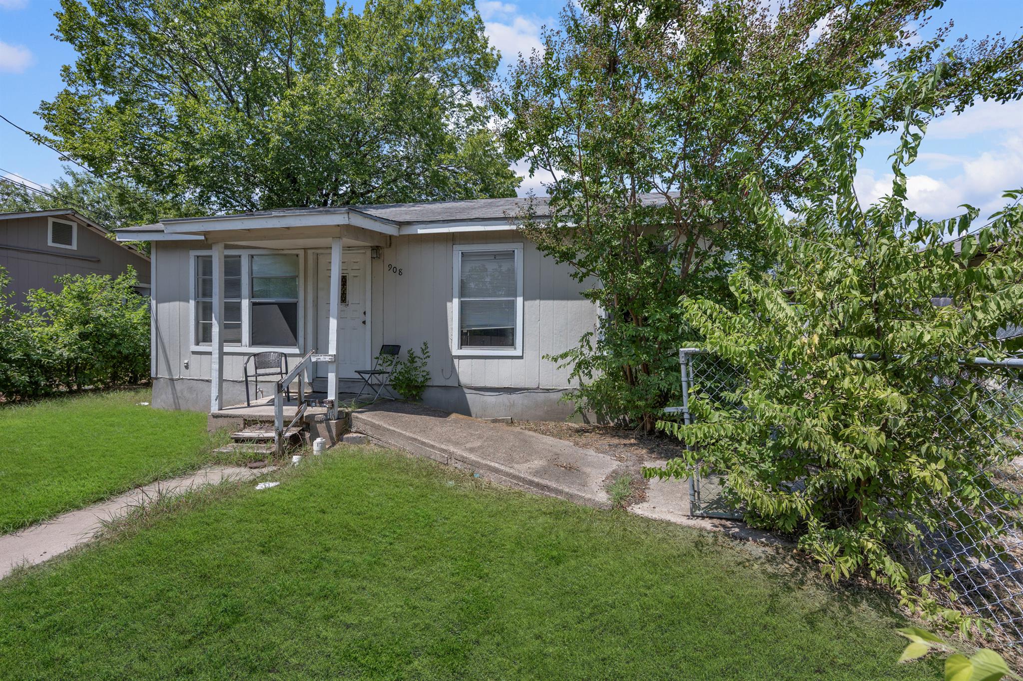 908 Vargas Rd Property Photo 32