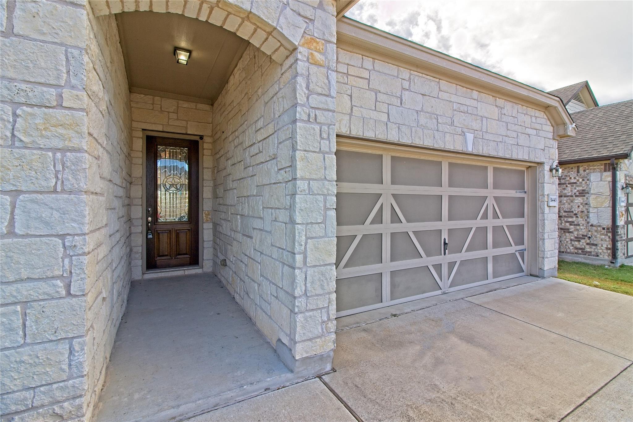 31443 Kingsway Rd Property Photo 4