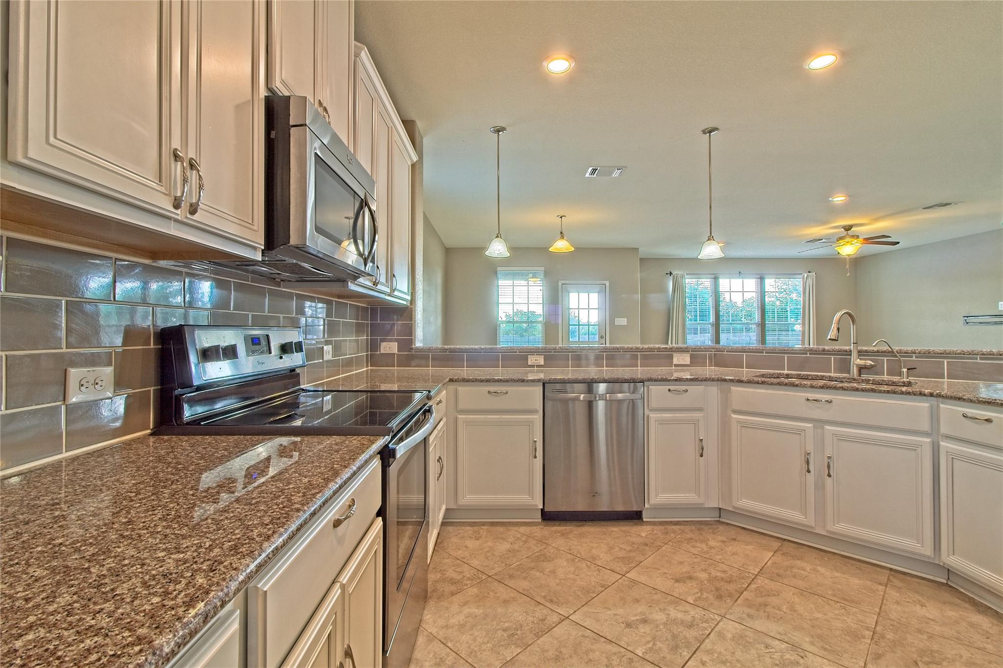31443 Kingsway Rd Property Photo 13