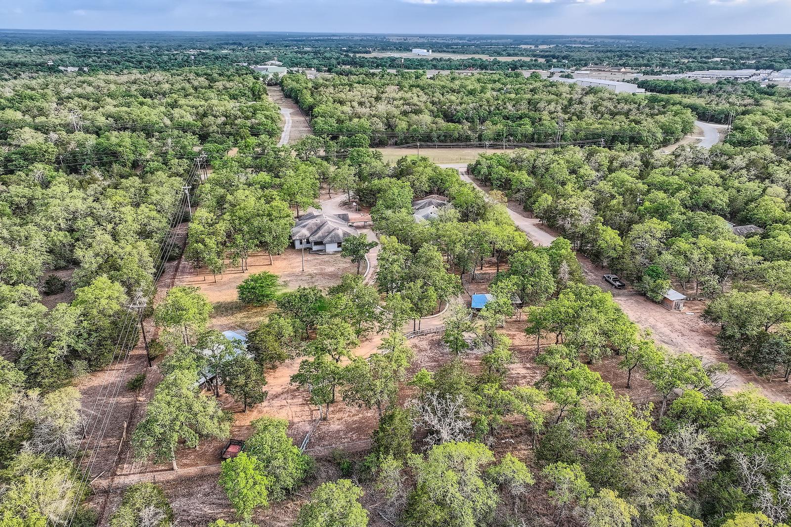 200 Woodlands Dr Property Photo 1