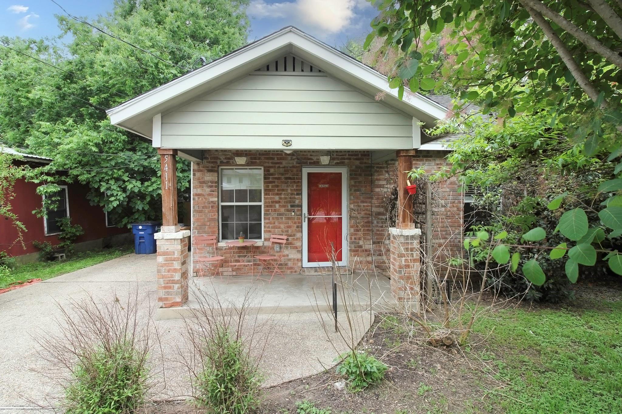 5411 Hudson St Property Photo 1