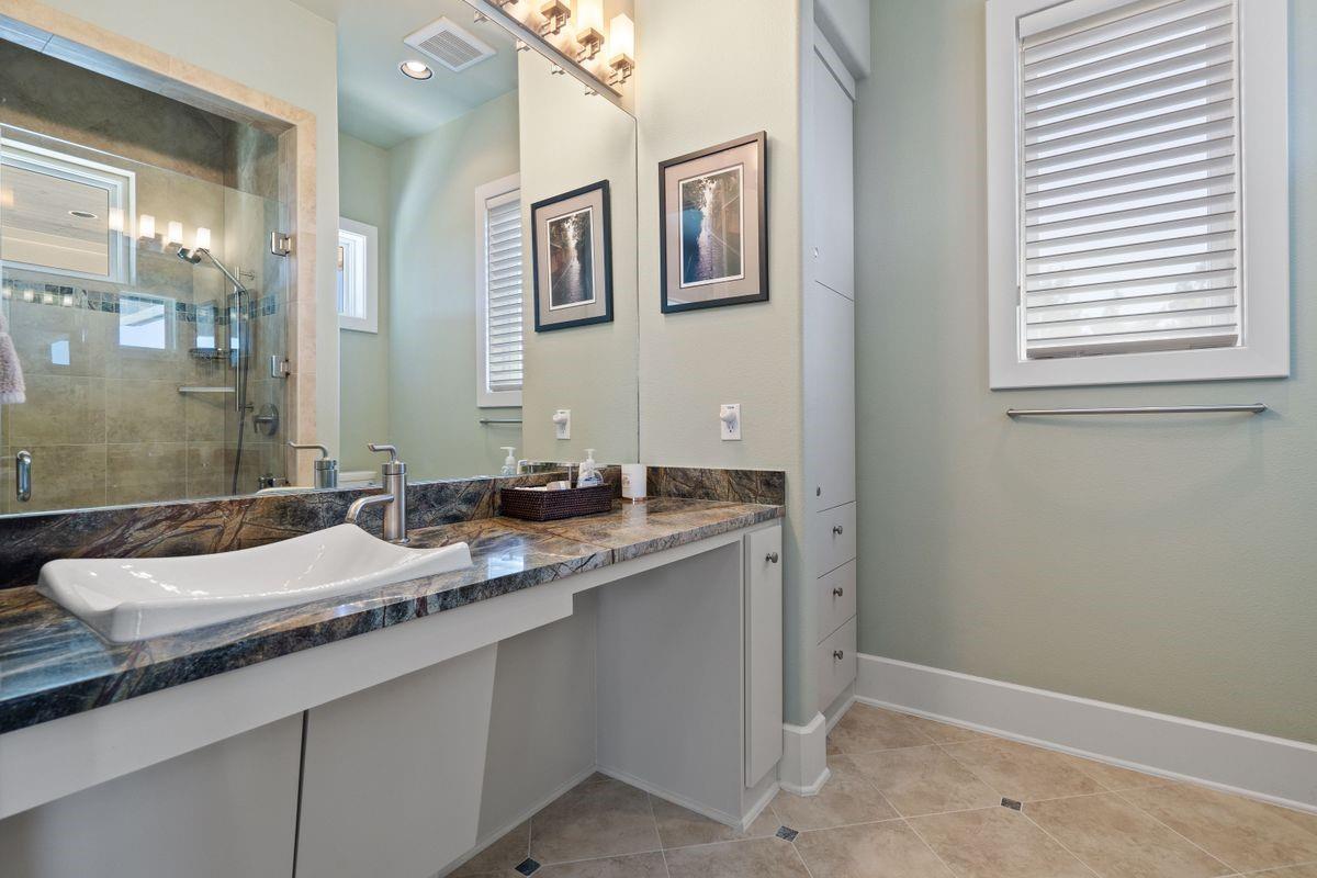 17807 Breakwater Dr Property Photo 34