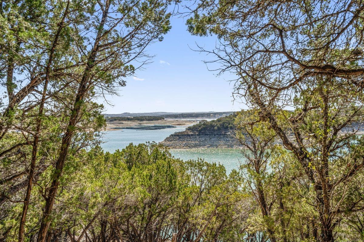 17807 Breakwater Dr Property Photo 37