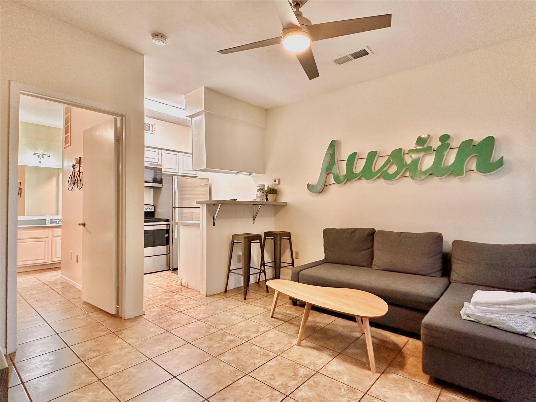 2714 Nueces ST 106 Property Photo 1