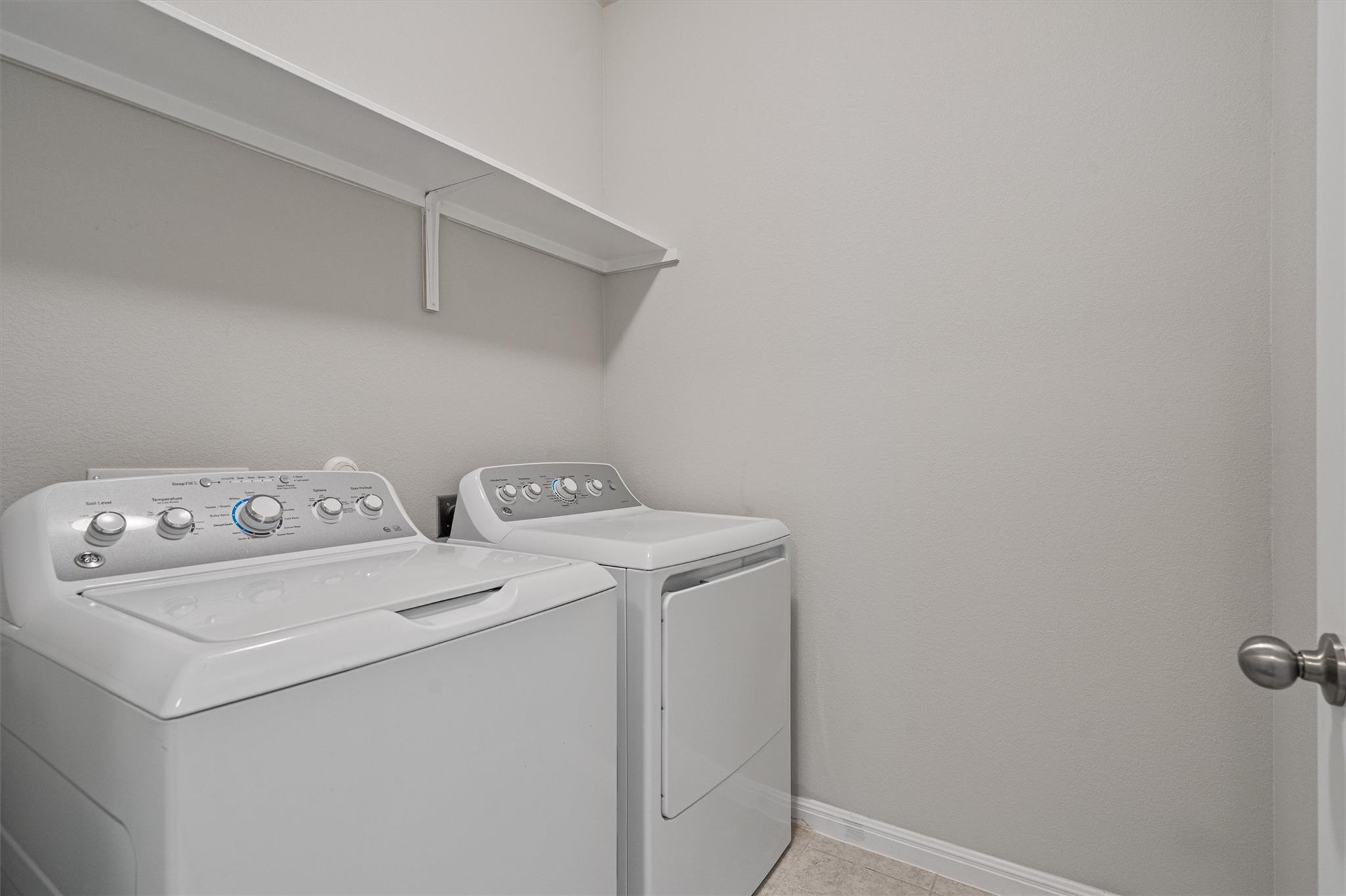 256 Pelican Bay Cir Property Photo 25
