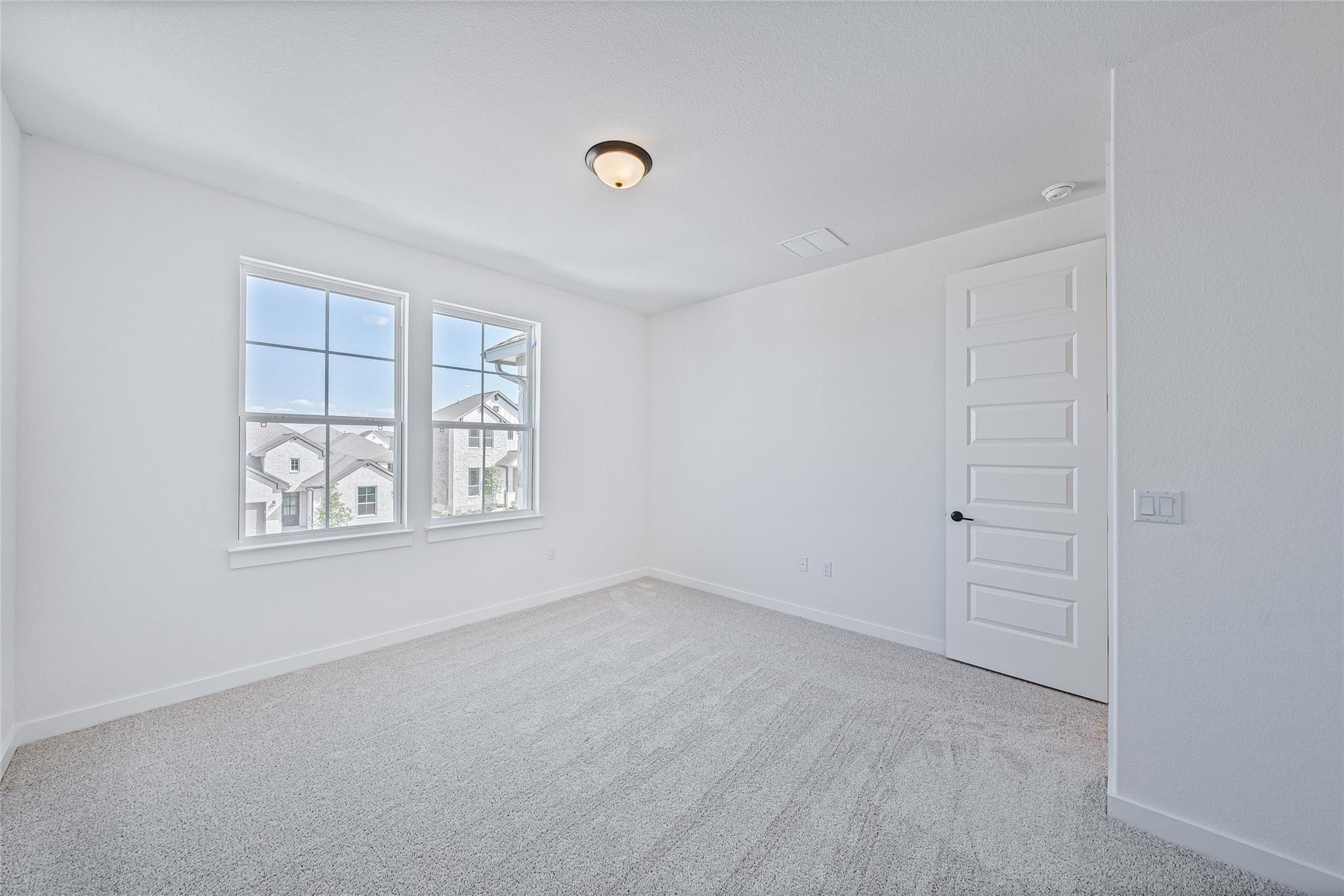 6812 Rounded Pebble Ln Property Photo 8