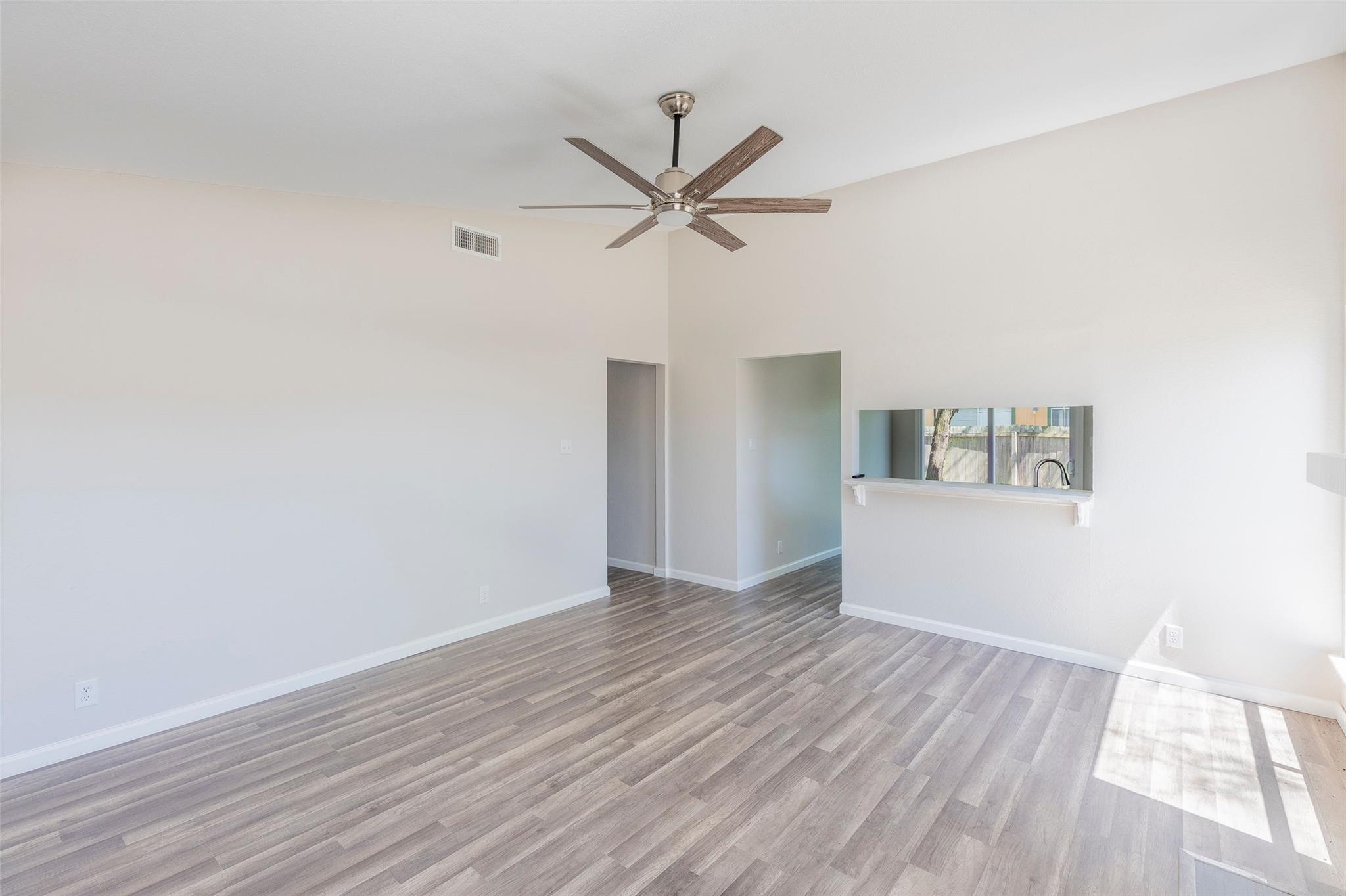 10309 Burmaster Ln Property Photo 6